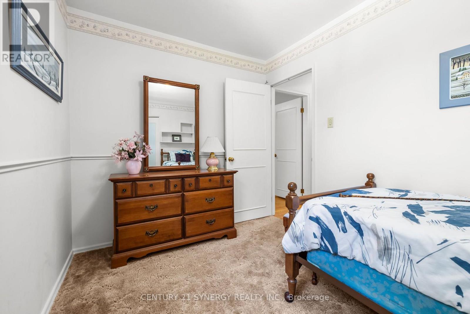 2201 Haig Drive, Ottawa, ON - Indoor Photo Showing Bedroom