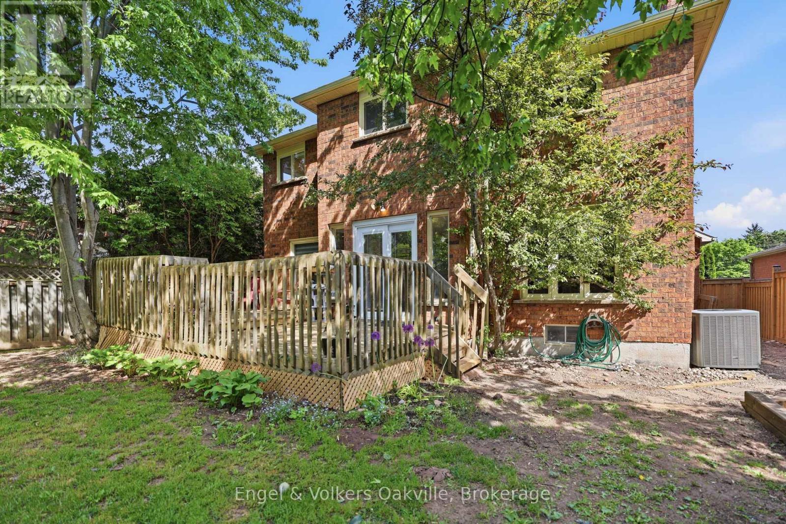 1245 Creekside Drive, Oakville (Wc Wedgewood Creek), ON