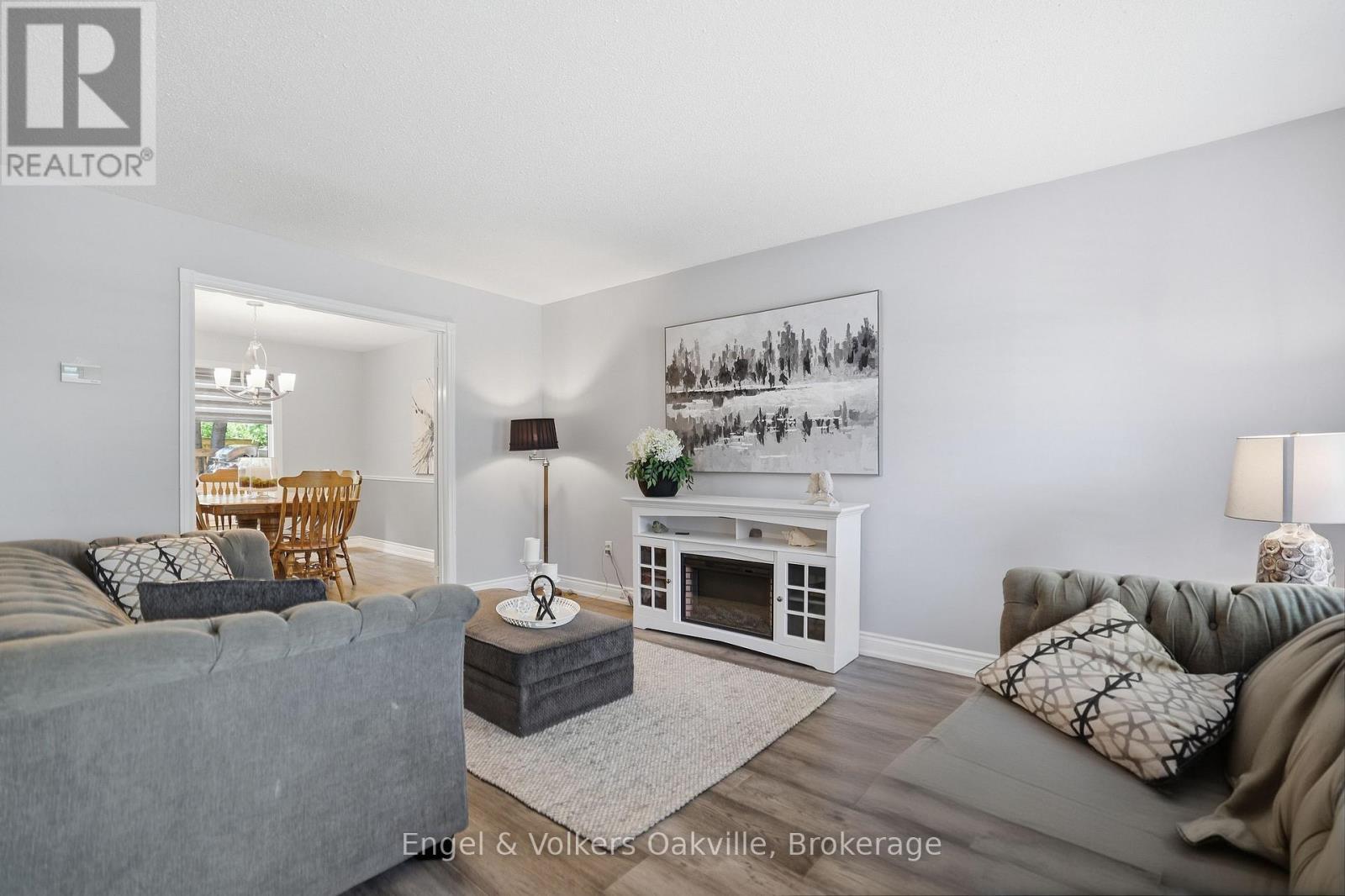 1245 Creekside Drive, Oakville (Wc Wedgewood Creek), ON