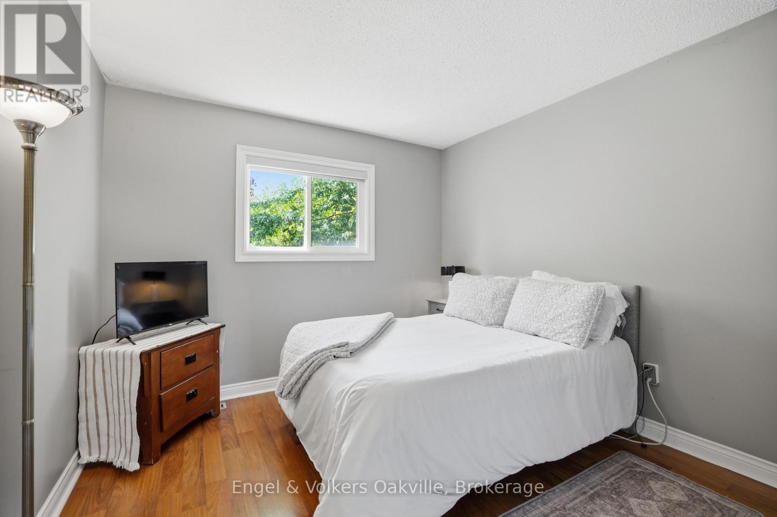1245 Creekside Drive, Oakville (Wc Wedgewood Creek), ON