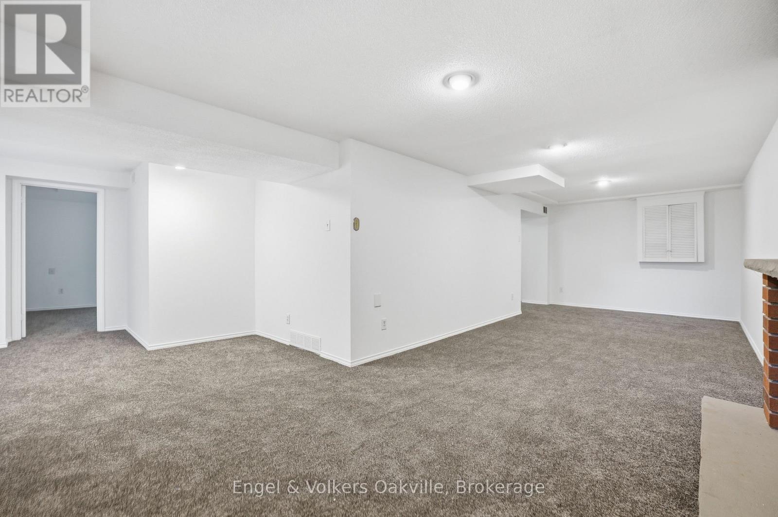 1245 Creekside Drive, Oakville (Wc Wedgewood Creek), ON