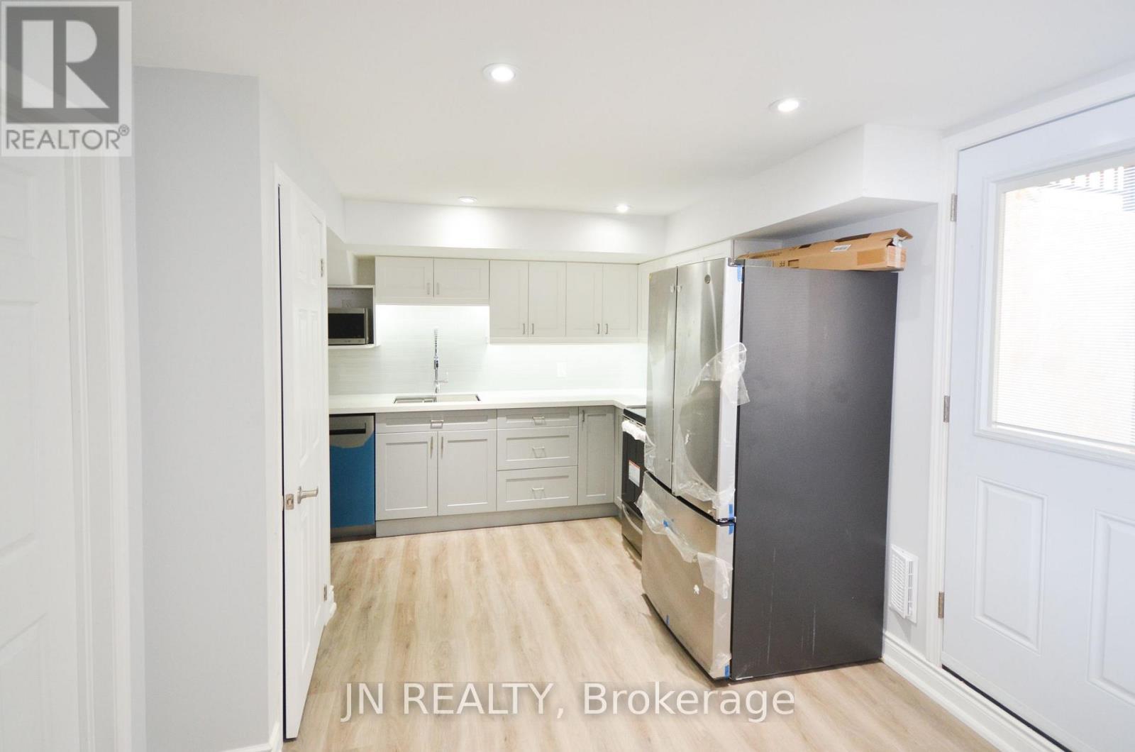 Lower - 34 Mcechearn Crescent, Caledon, ON