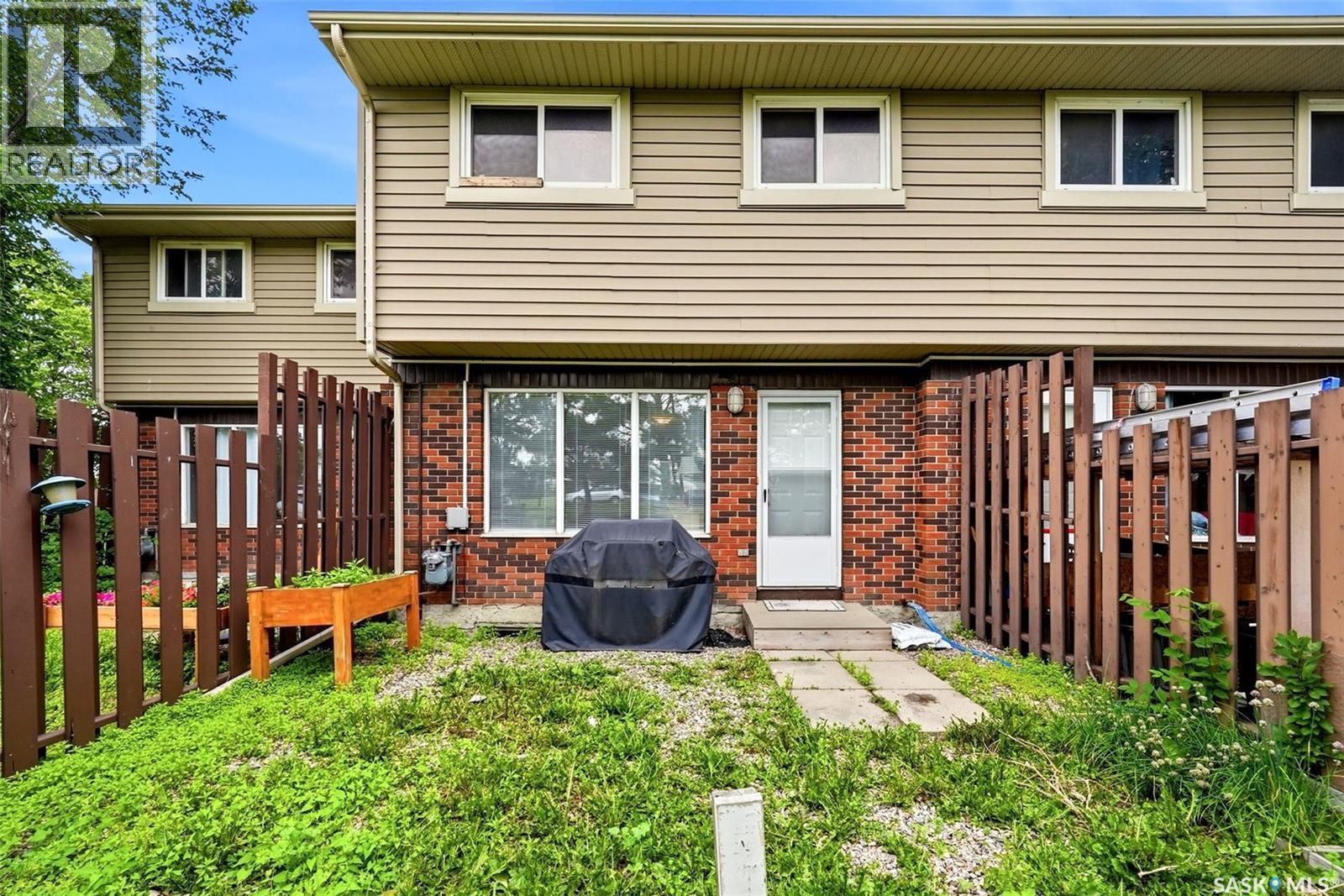 3828 Castle Road, Regina, SK