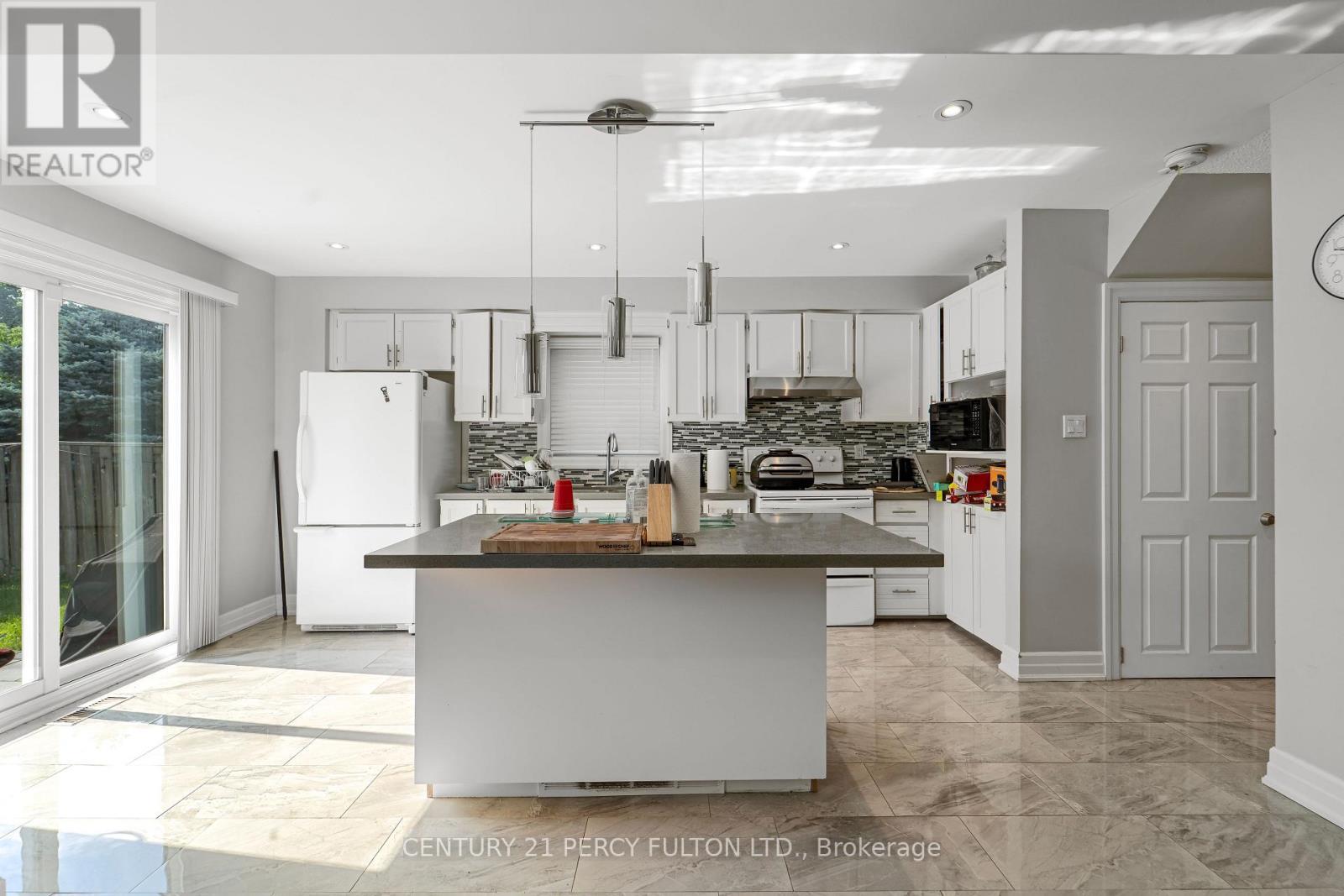 55 Chalmers Crescent, Ajax, ON