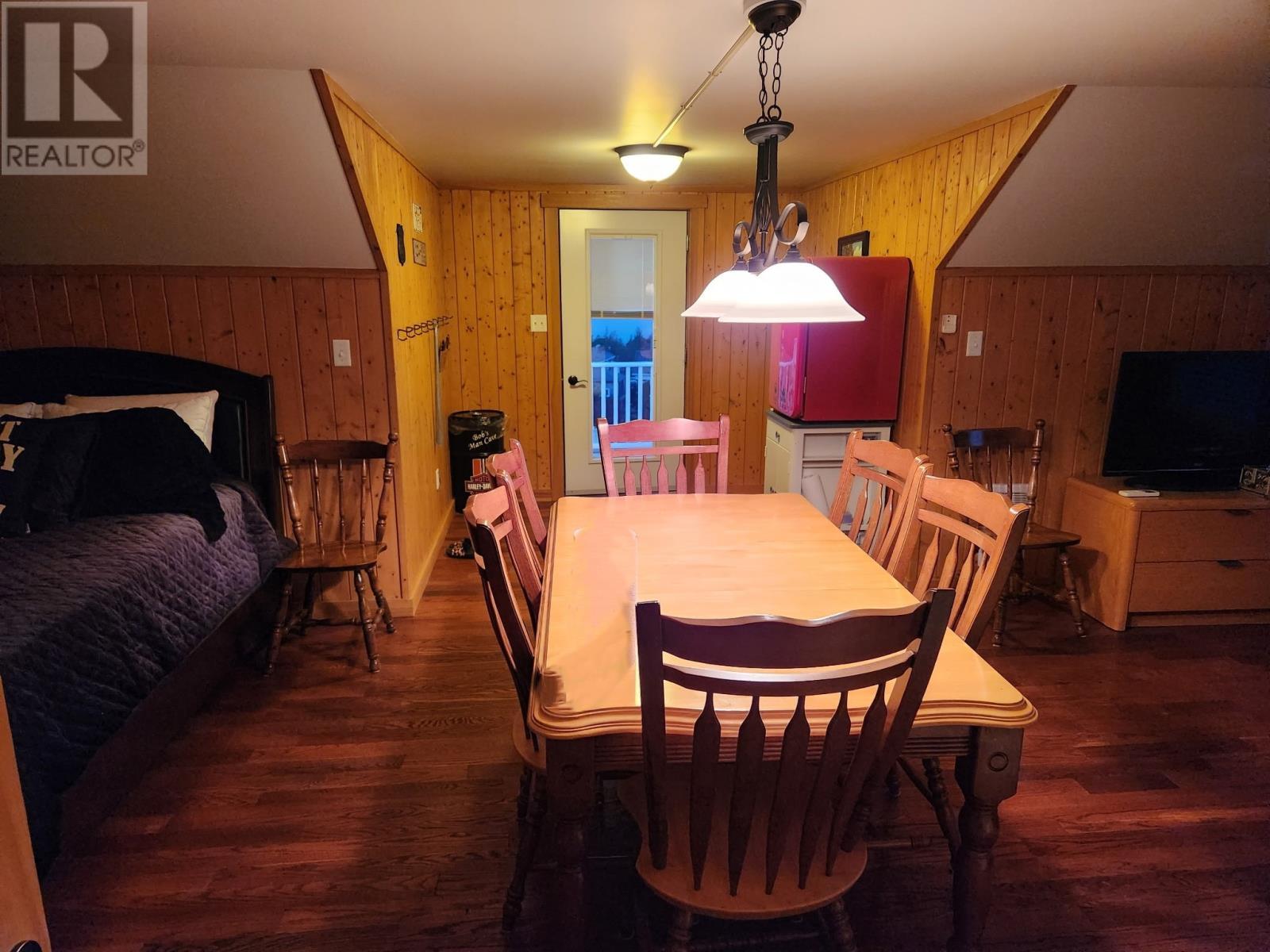 Suite above garage - 8 Lakeview Place, Appleton, NL