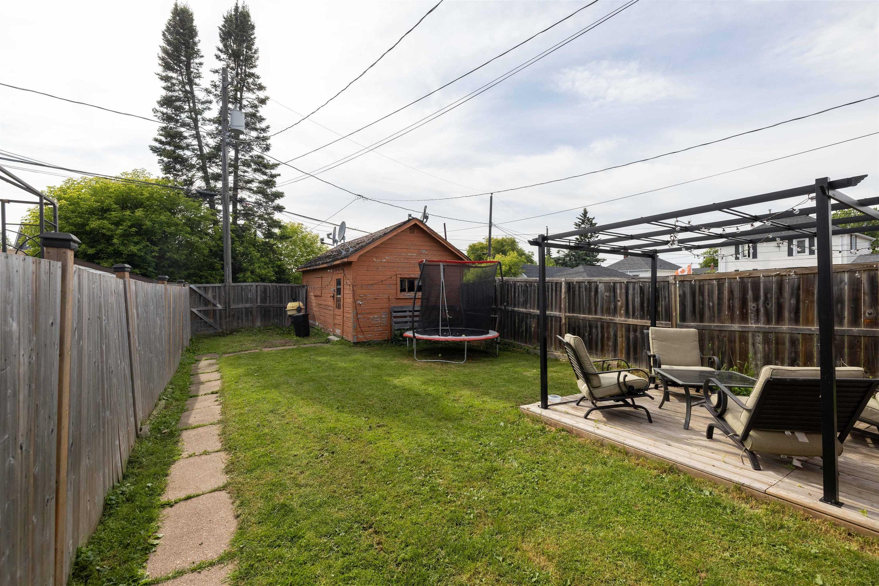 825 Alberta Street, Thunder Bay, ON