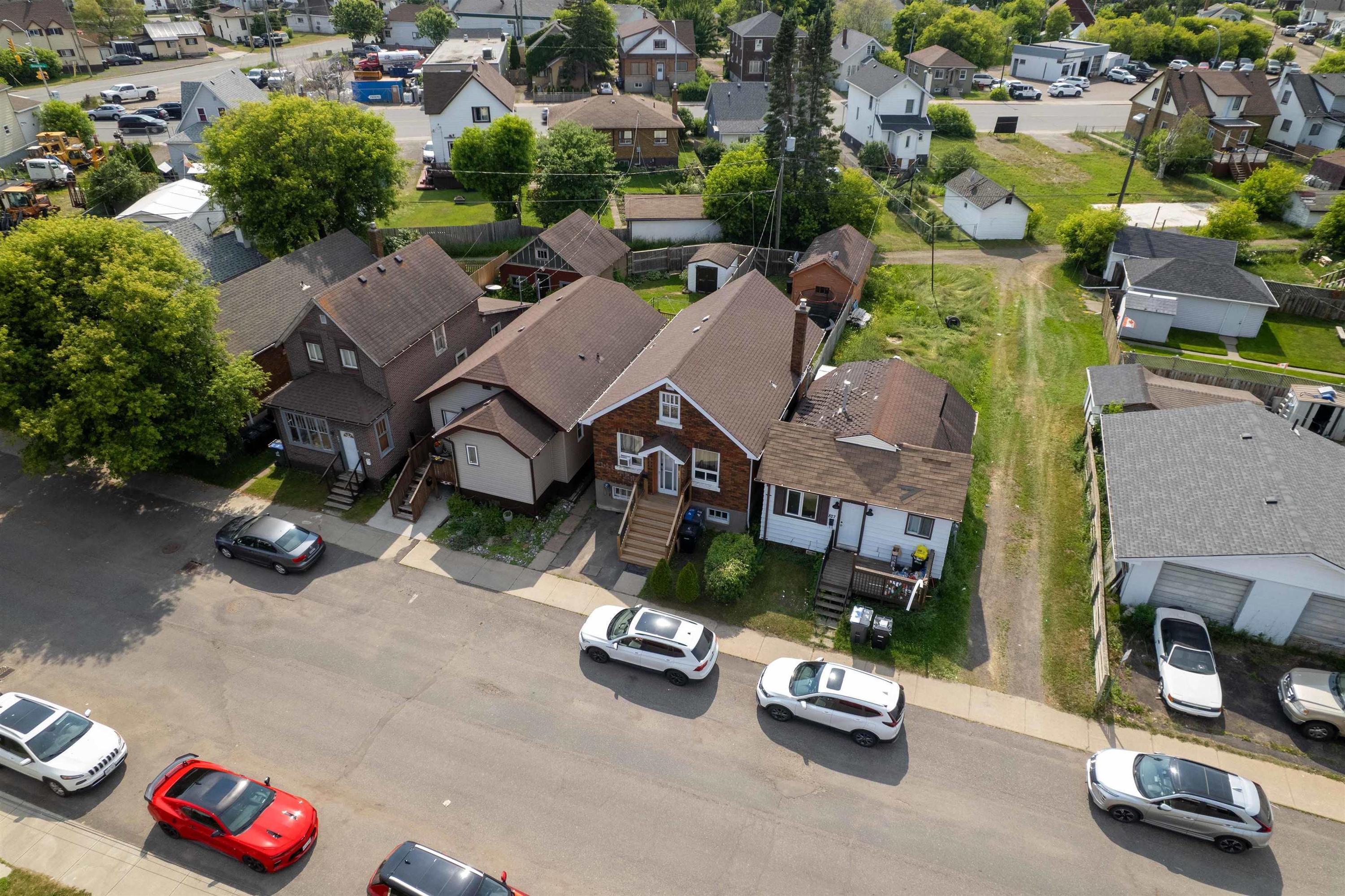 825 Alberta Street, Thunder Bay, ON