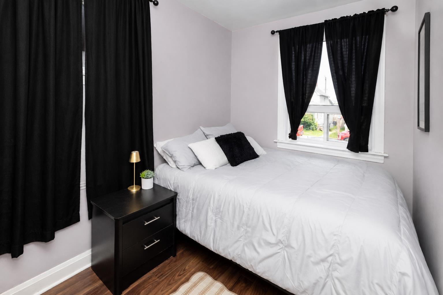 825 Alberta Street, Thunder Bay, ON