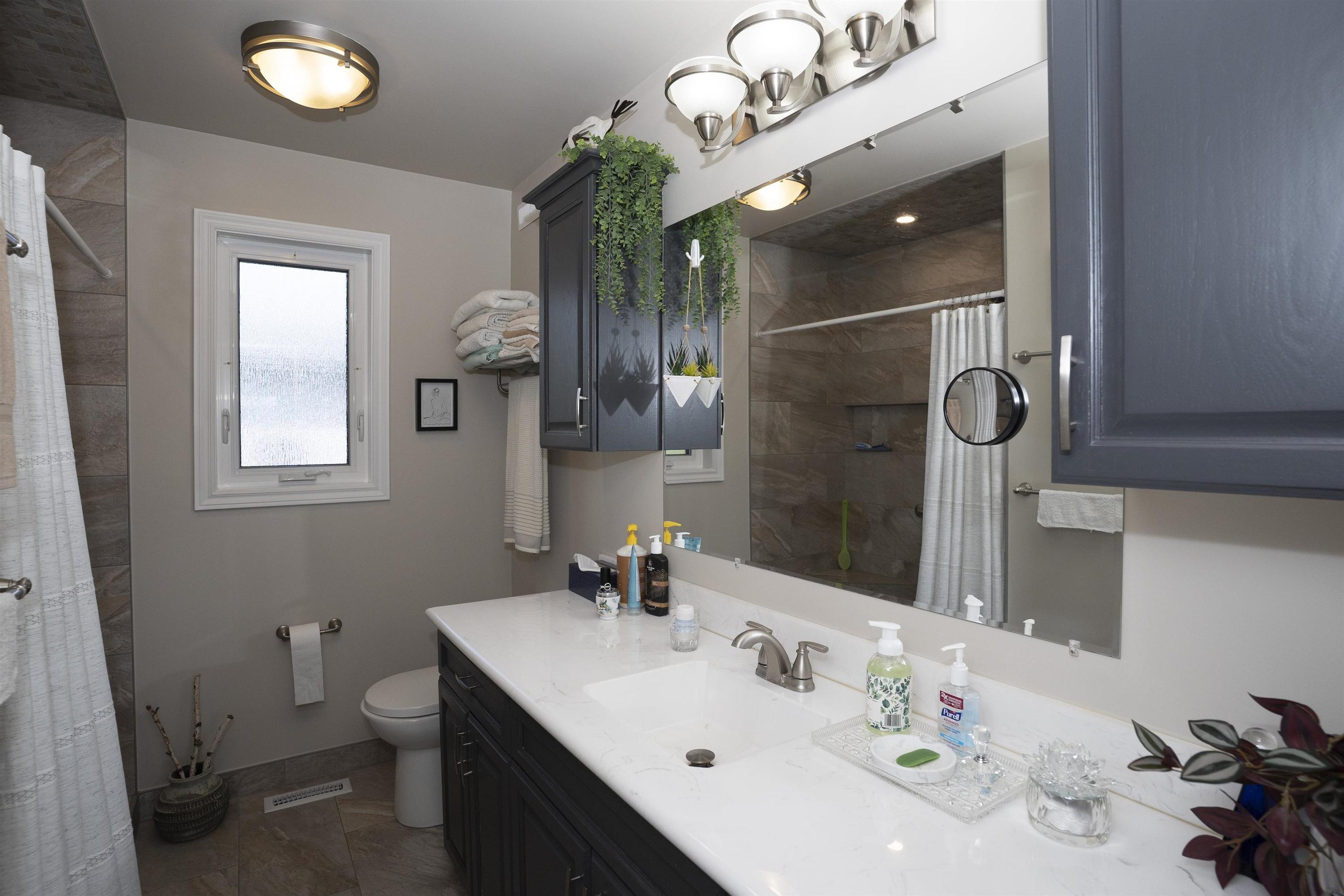 664 Memory Road, Neebing, ON - Indoor Photo Showing Bathroom