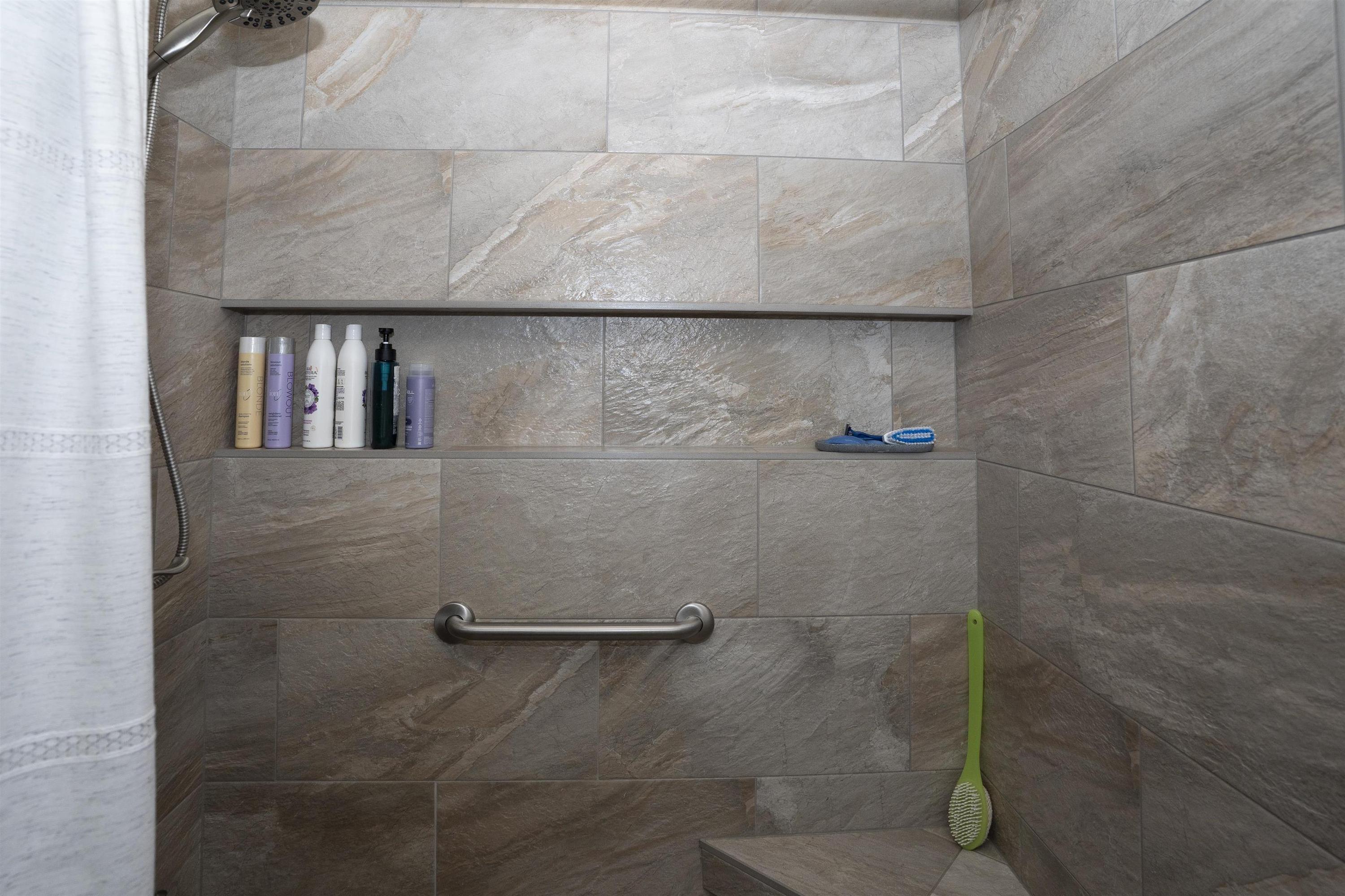 664 Memory Road, Neebing, ON - Indoor Photo Showing Bathroom