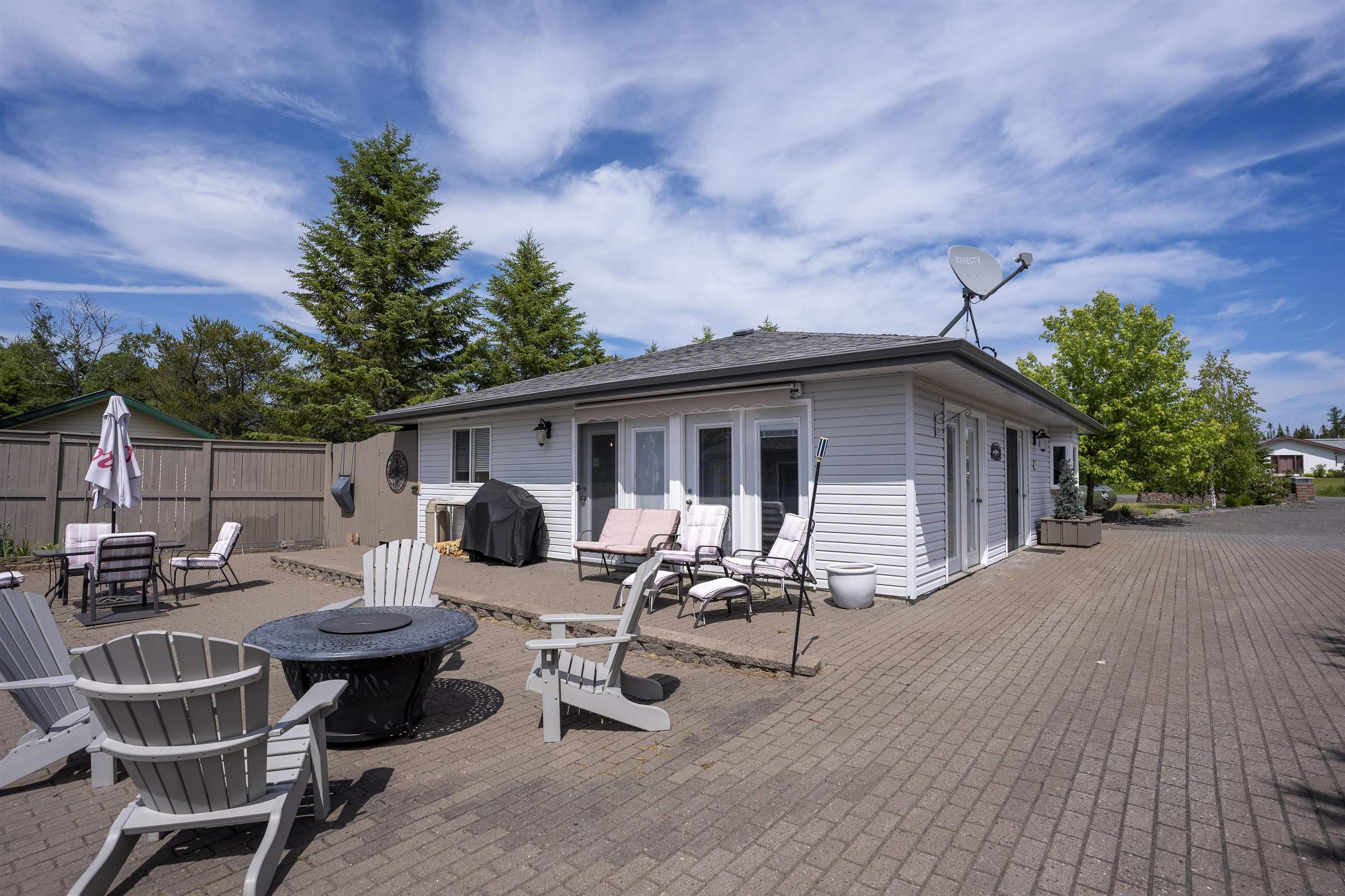 664 Memory Road, Neebing, ON - Outdoor With Deck Patio Veranda With Exterior