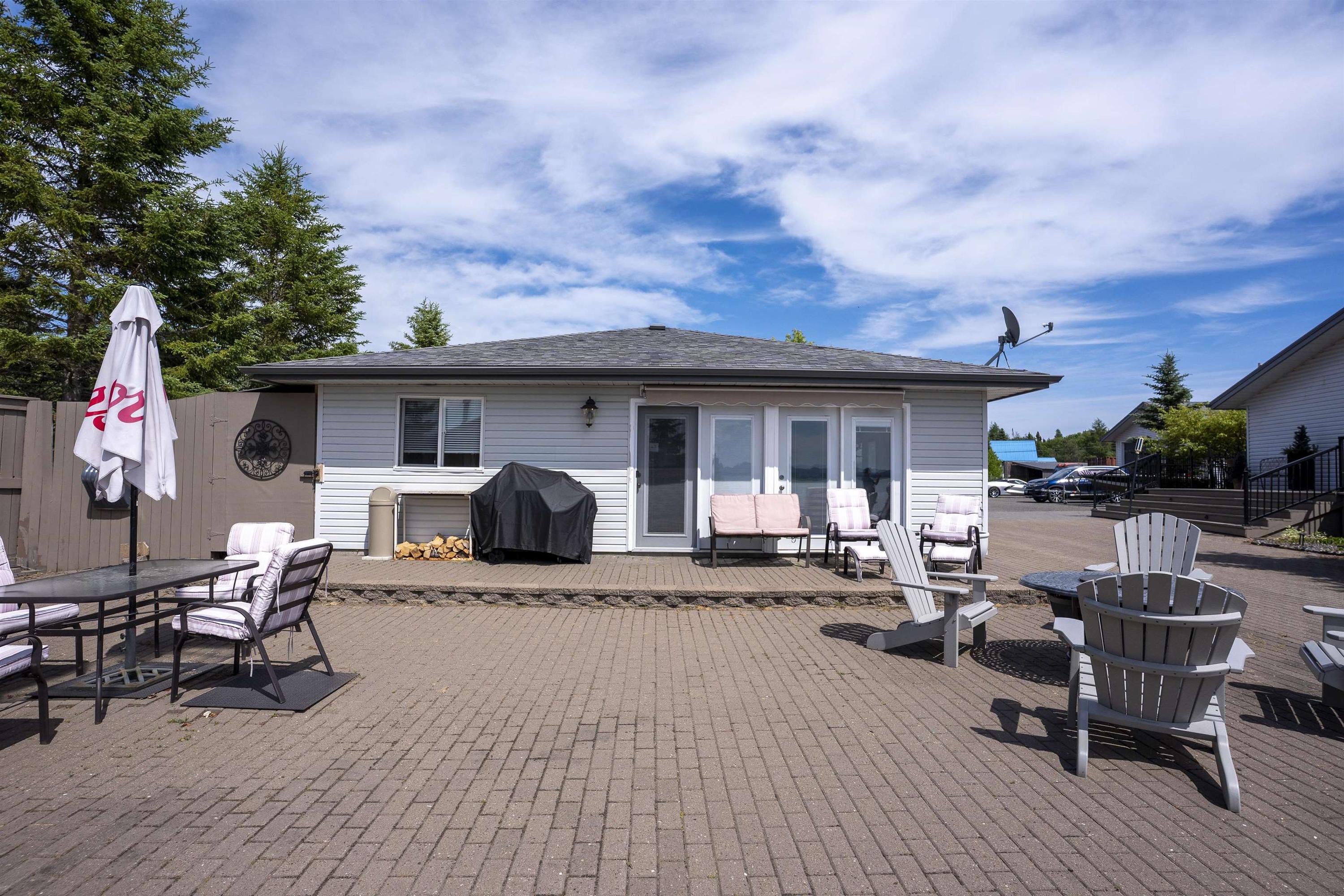 664 Memory Road, Neebing, ON - Outdoor With Deck Patio Veranda