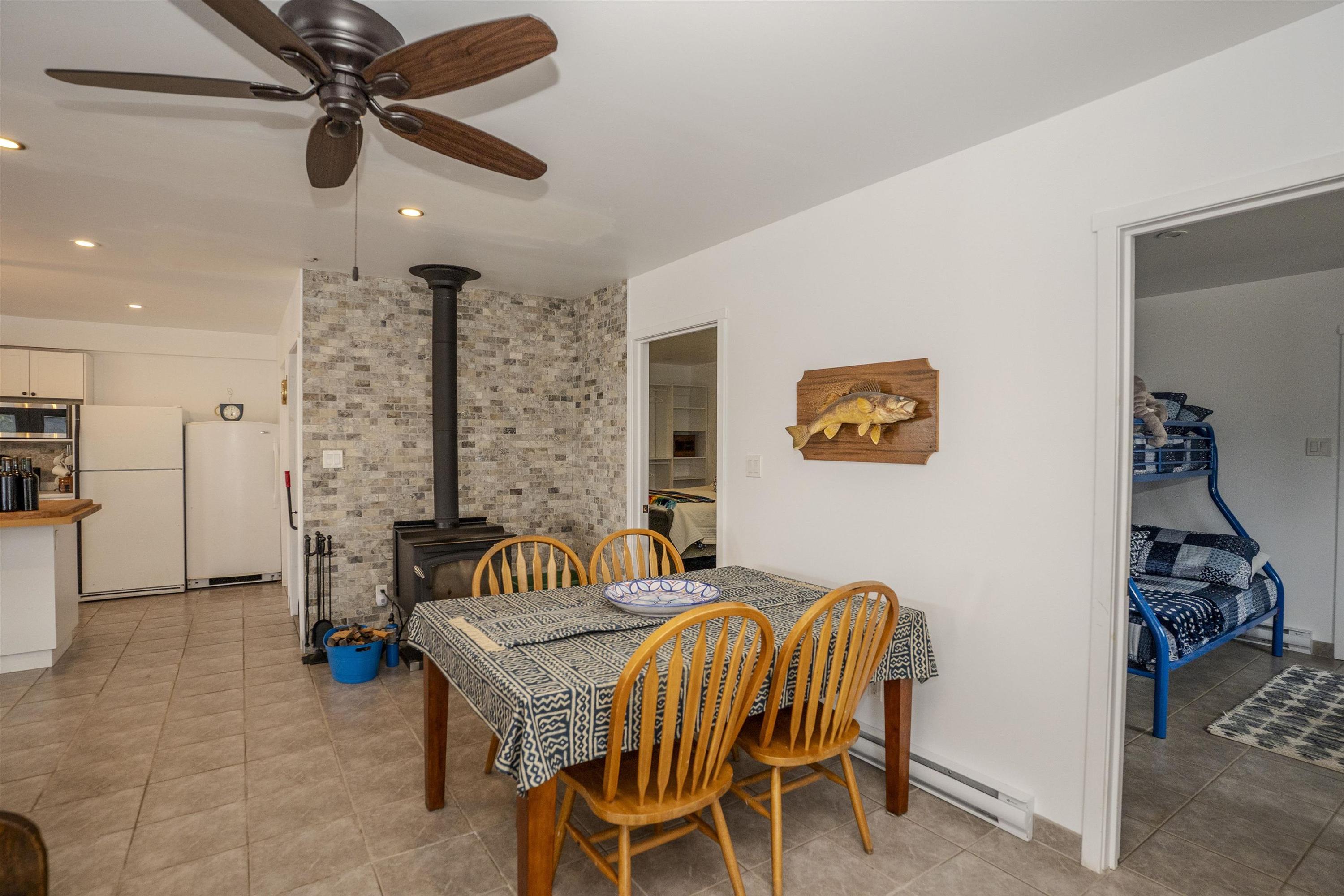 664 Memory Road, Neebing, ON - Indoor Photo Showing Dining Room