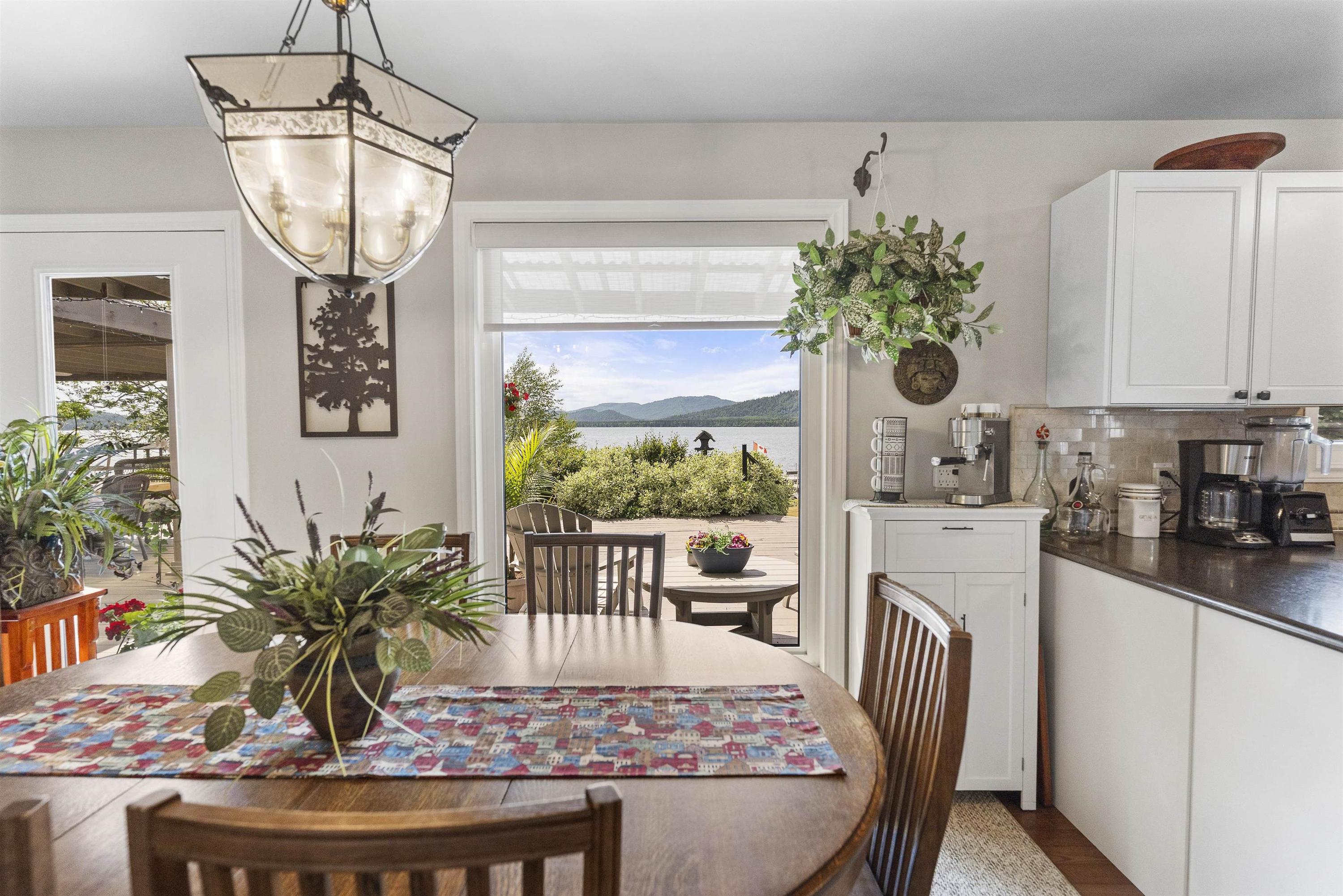 664 Memory Road, Neebing, ON - Indoor Photo Showing Dining Room