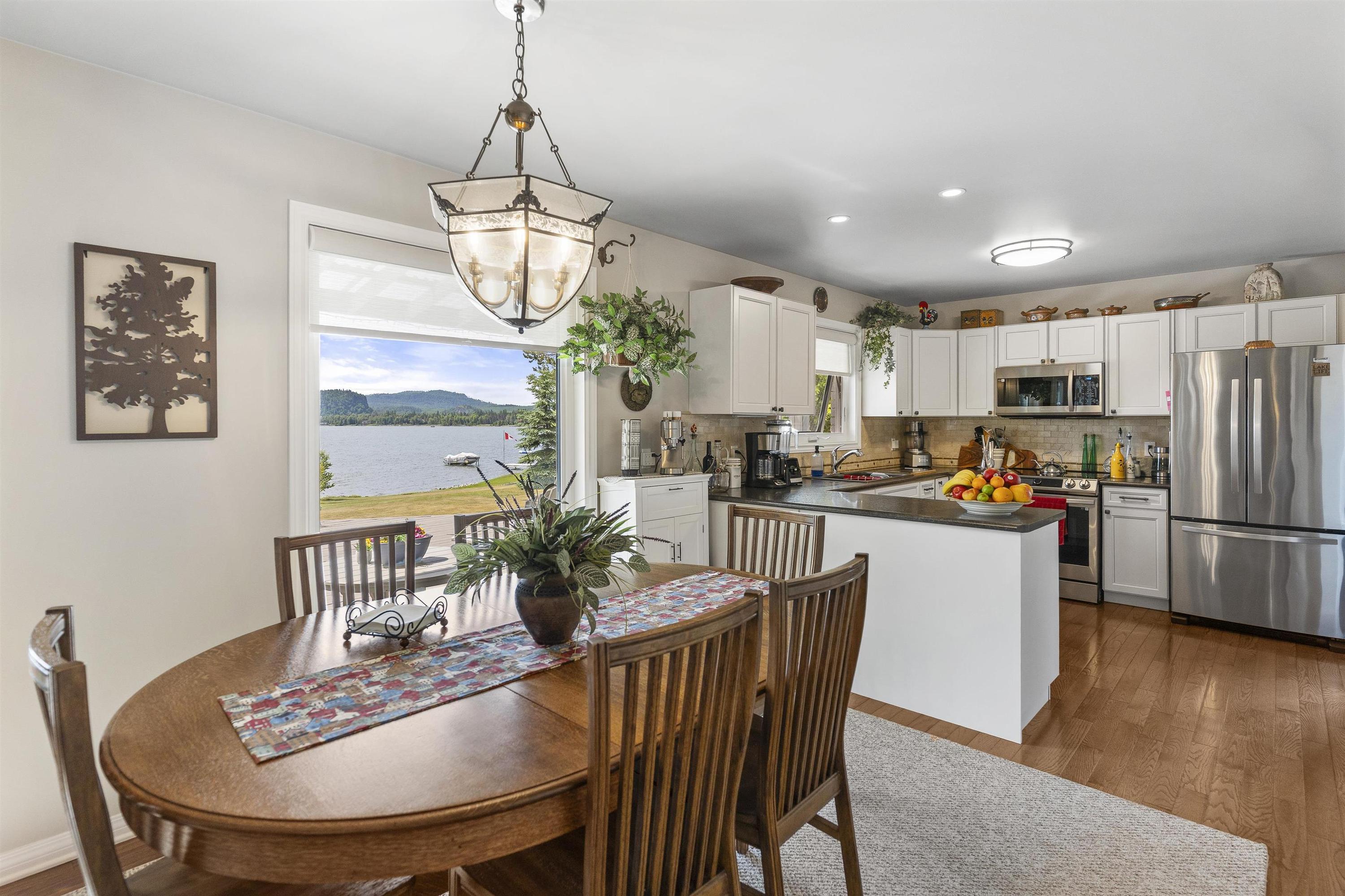 664 Memory Road, Neebing, ON - Indoor Photo Showing Other Room