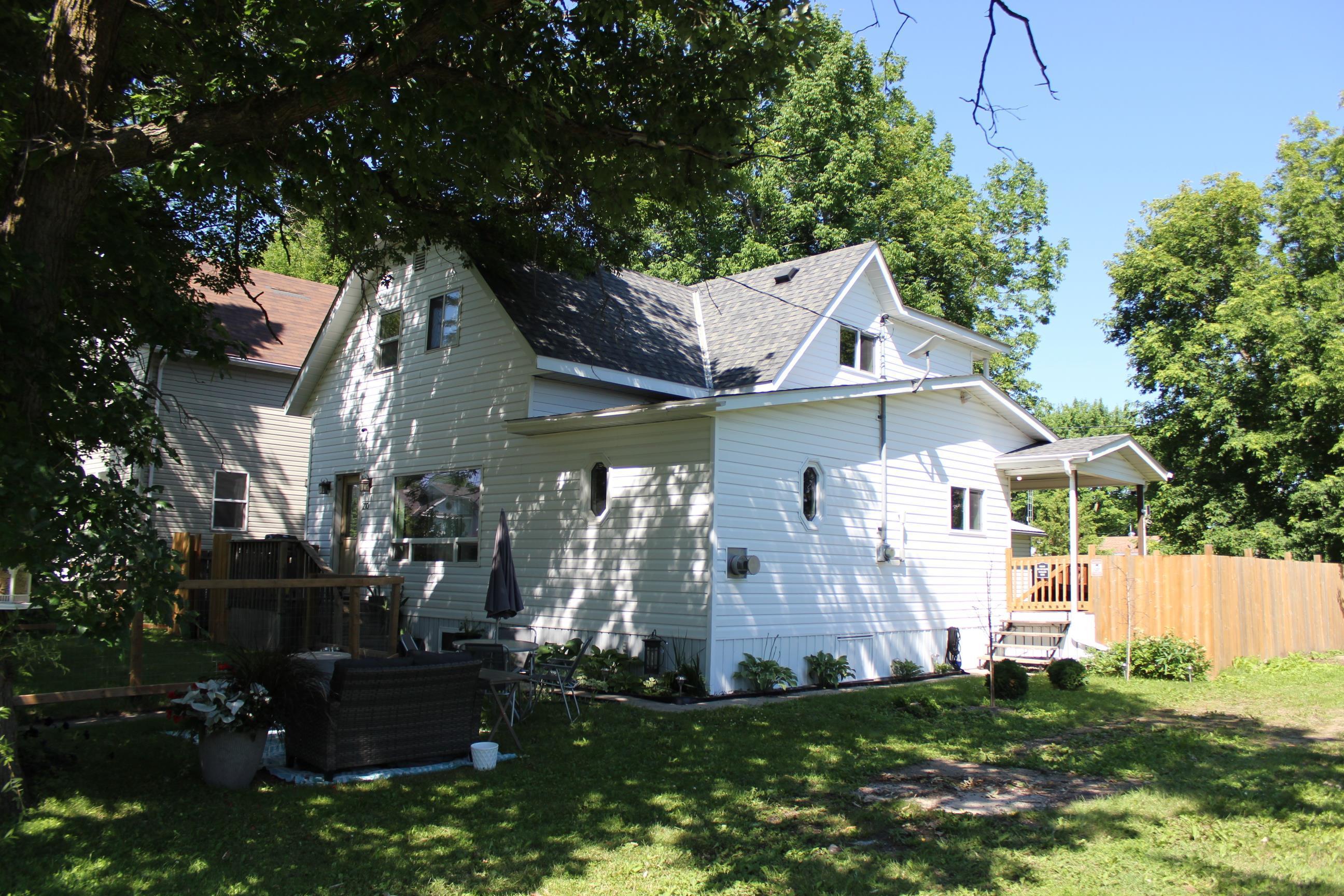 210 Fifth St, Rainy River, ON