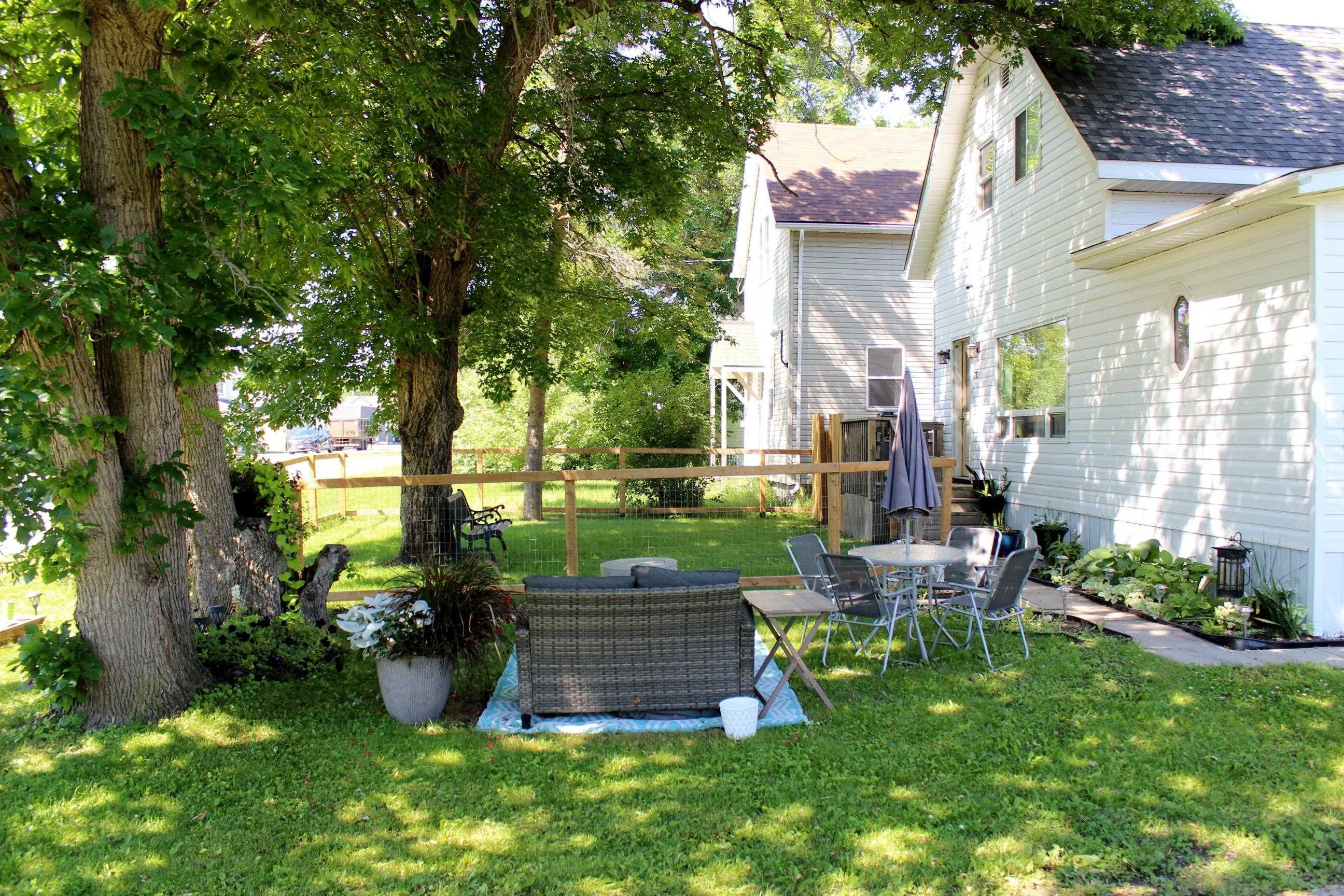 210 Fifth St, Rainy River, ON