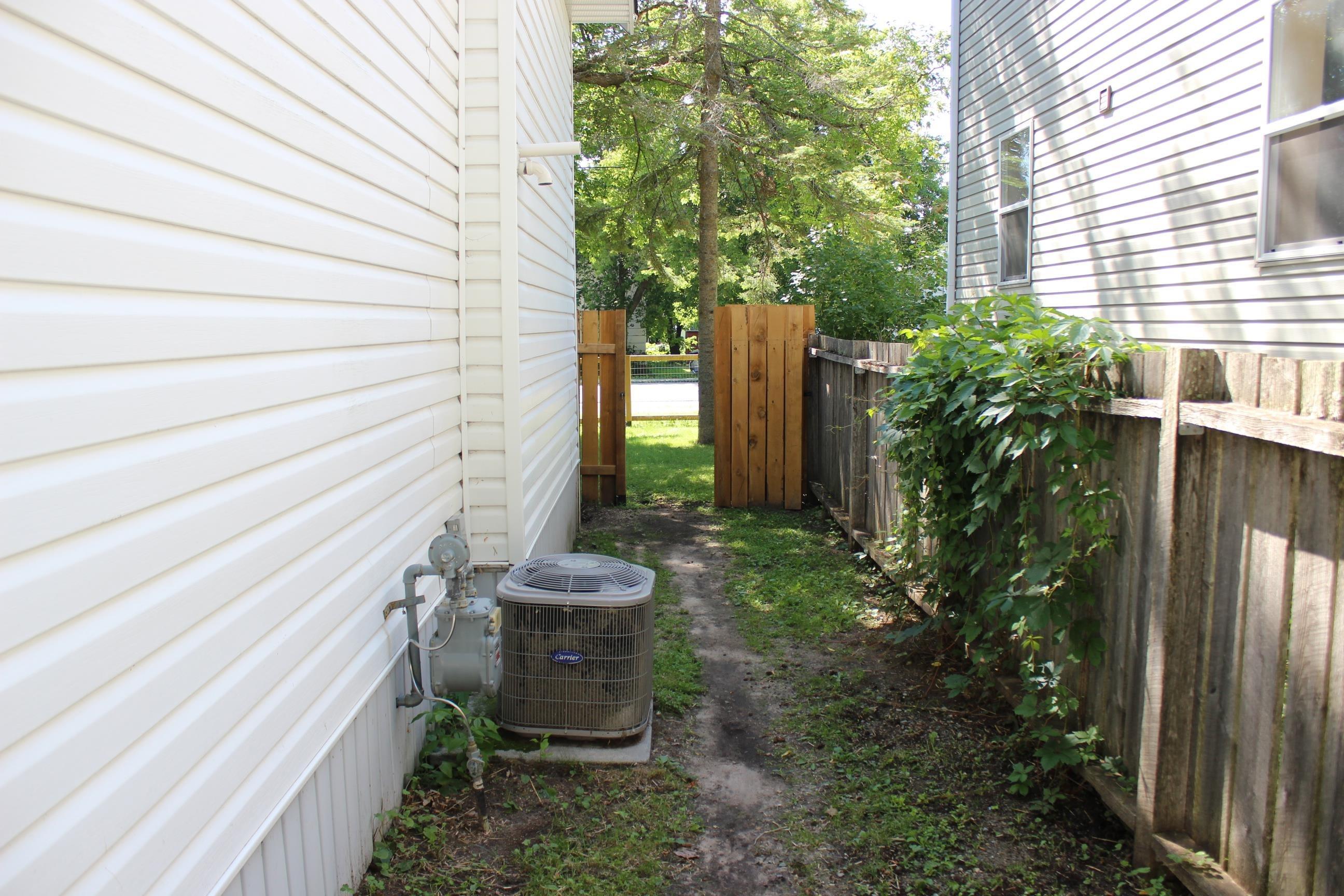 210 Fifth St, Rainy River, ON