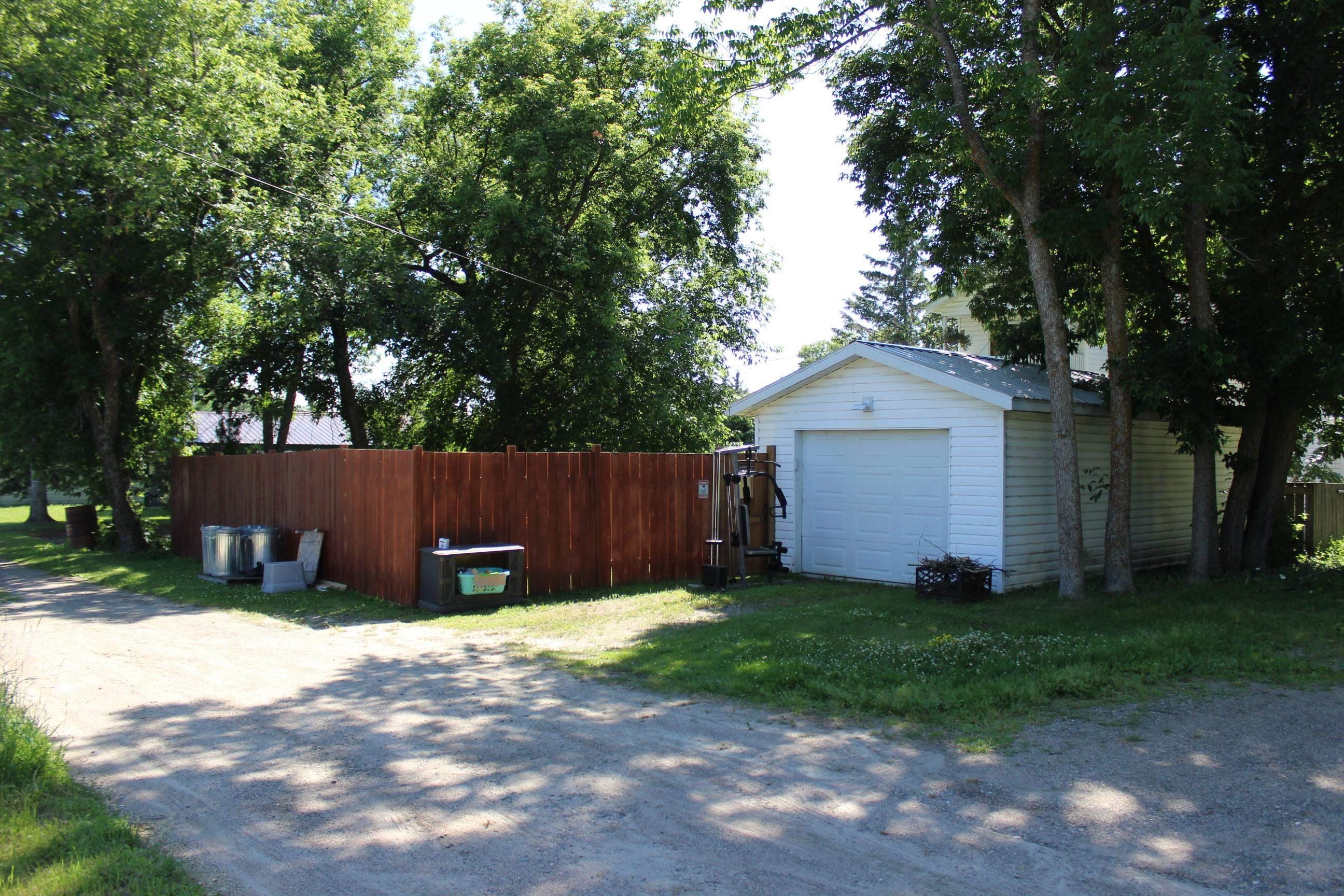 210 Fifth St, Rainy River, ON