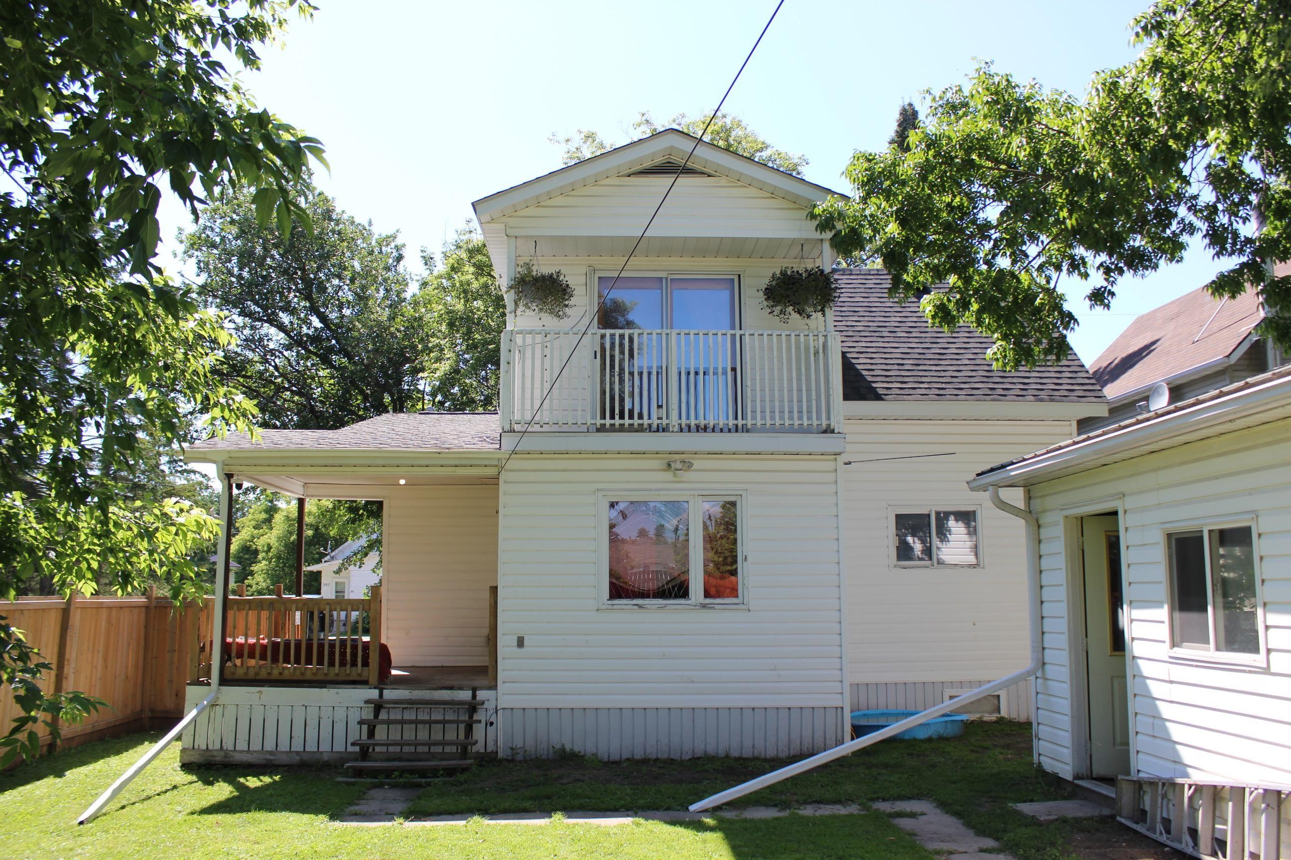 210 Fifth St, Rainy River, ON