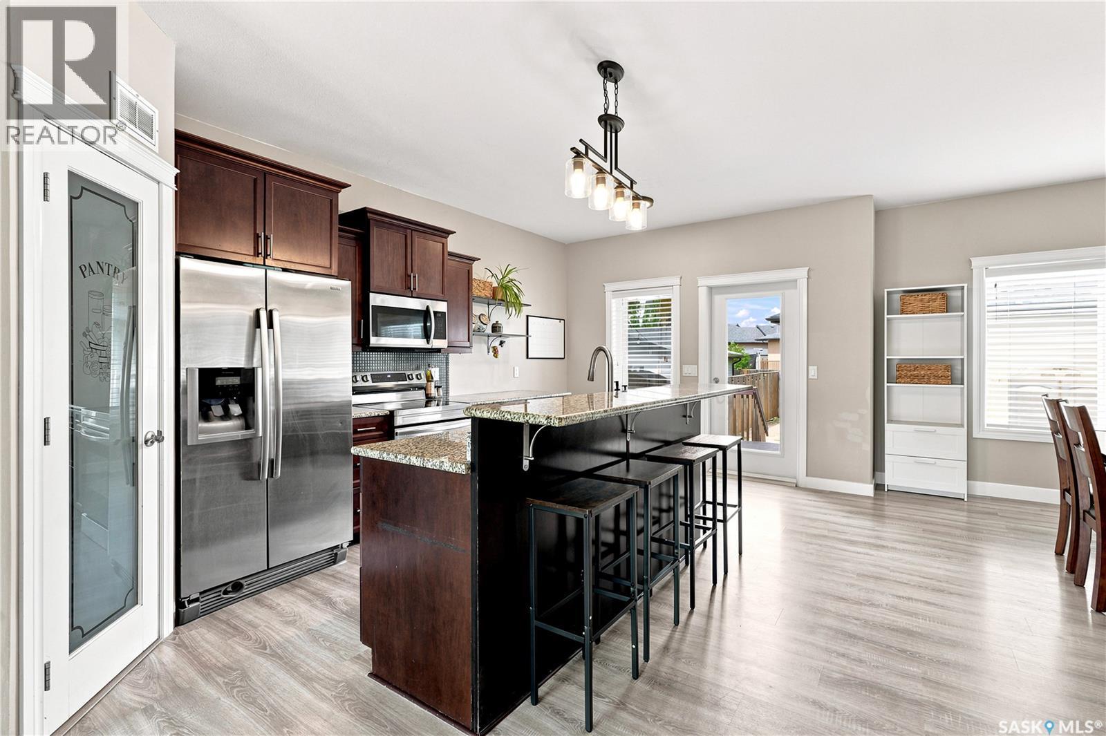 835 Lamarsh Lane, Saskatoon, SK - Indoor Photo Showing Kitchen