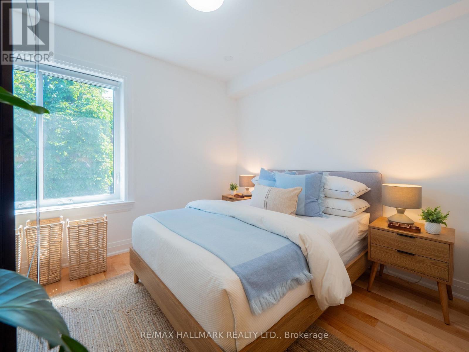 65 Hampton Avenue, Toronto, ON