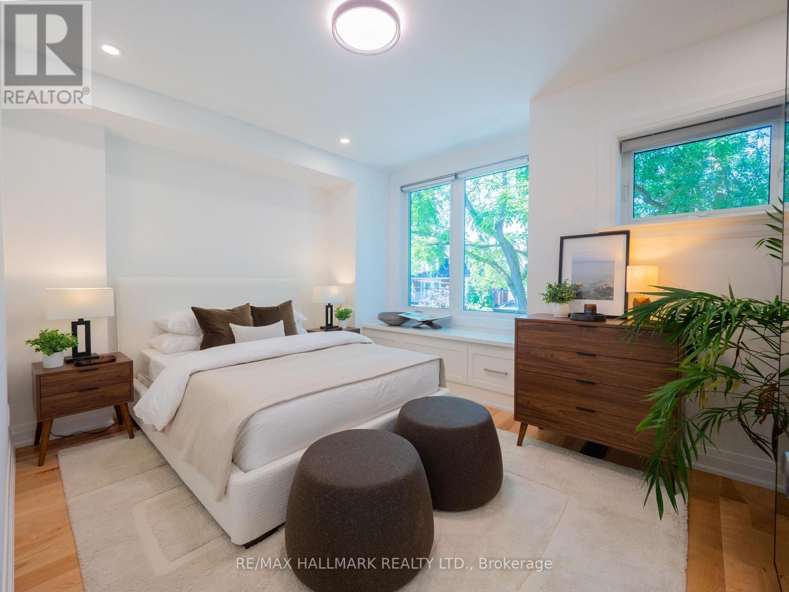 65 Hampton Avenue, Toronto, ON