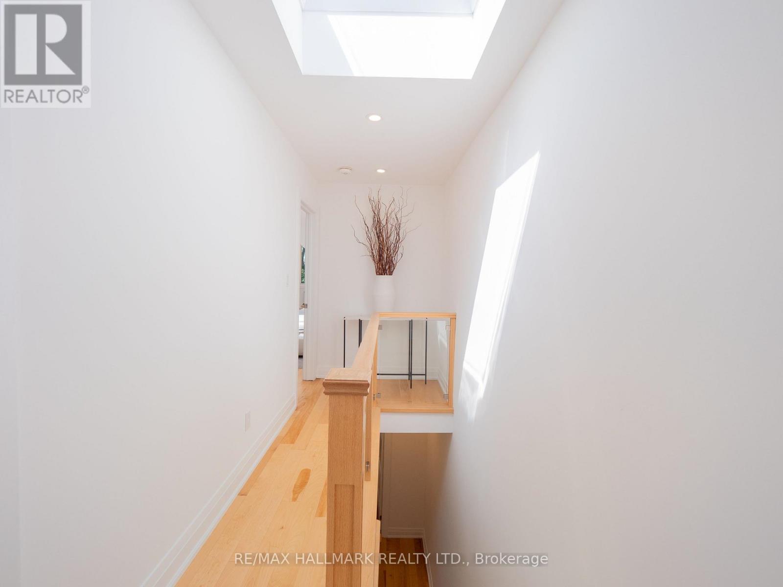 65 Hampton Avenue, Toronto, ON