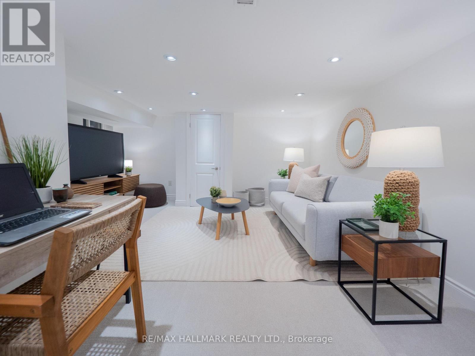 65 Hampton Avenue, Toronto, ON