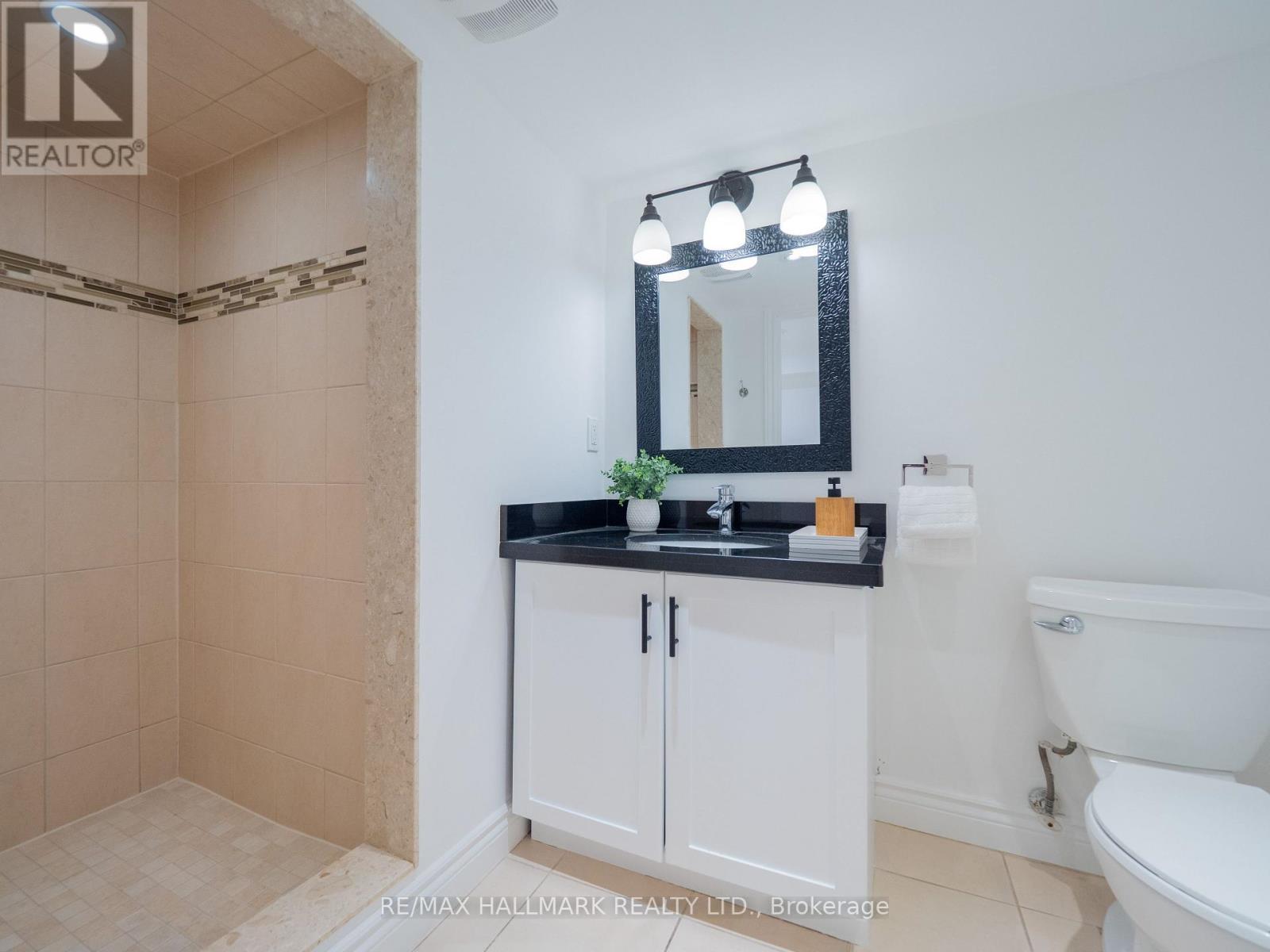 65 Hampton Avenue, Toronto, ON
