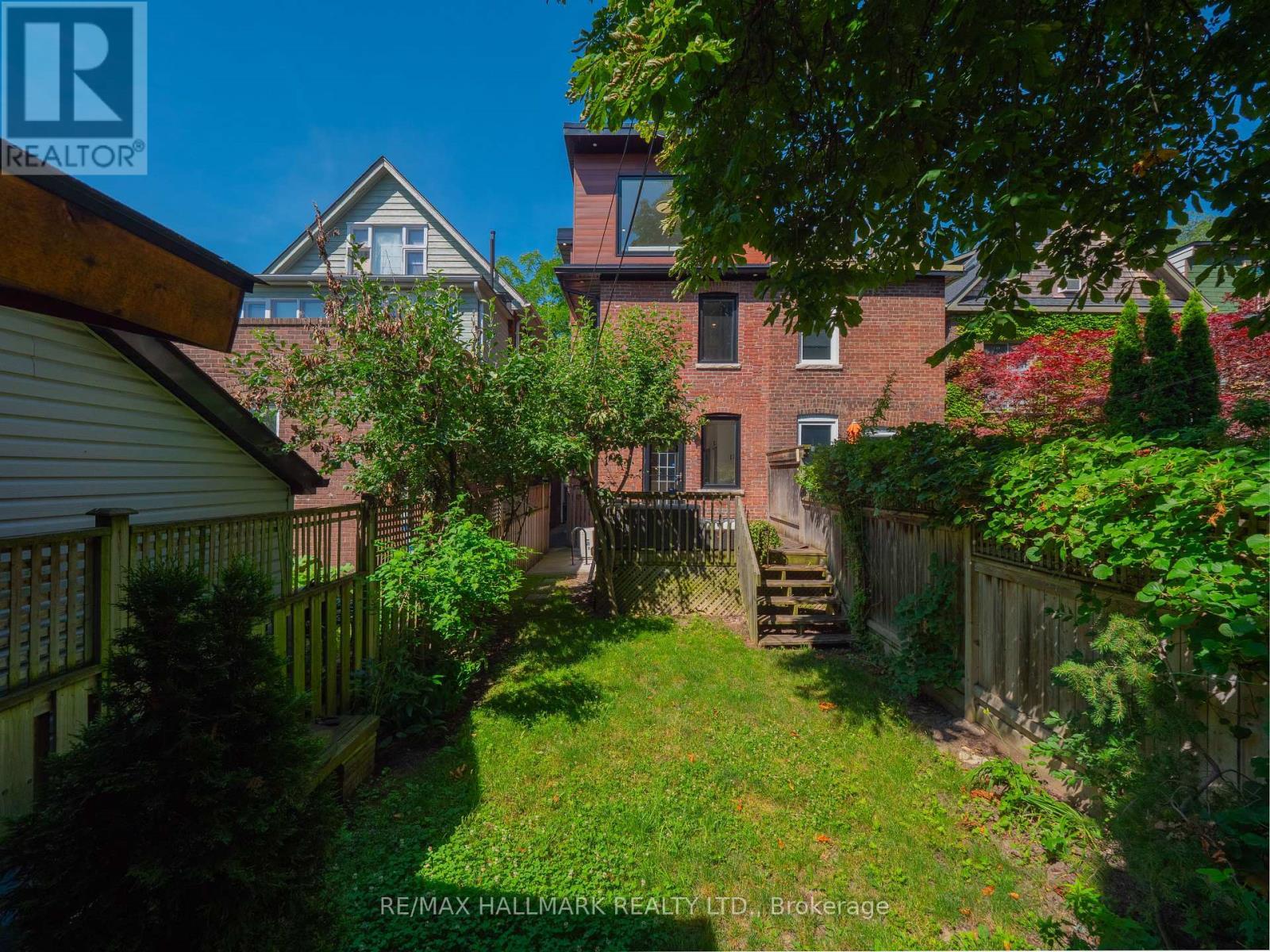 65 Hampton Avenue, Toronto, ON