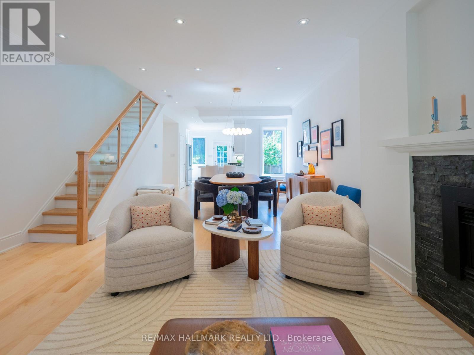 65 Hampton Avenue, Toronto, ON