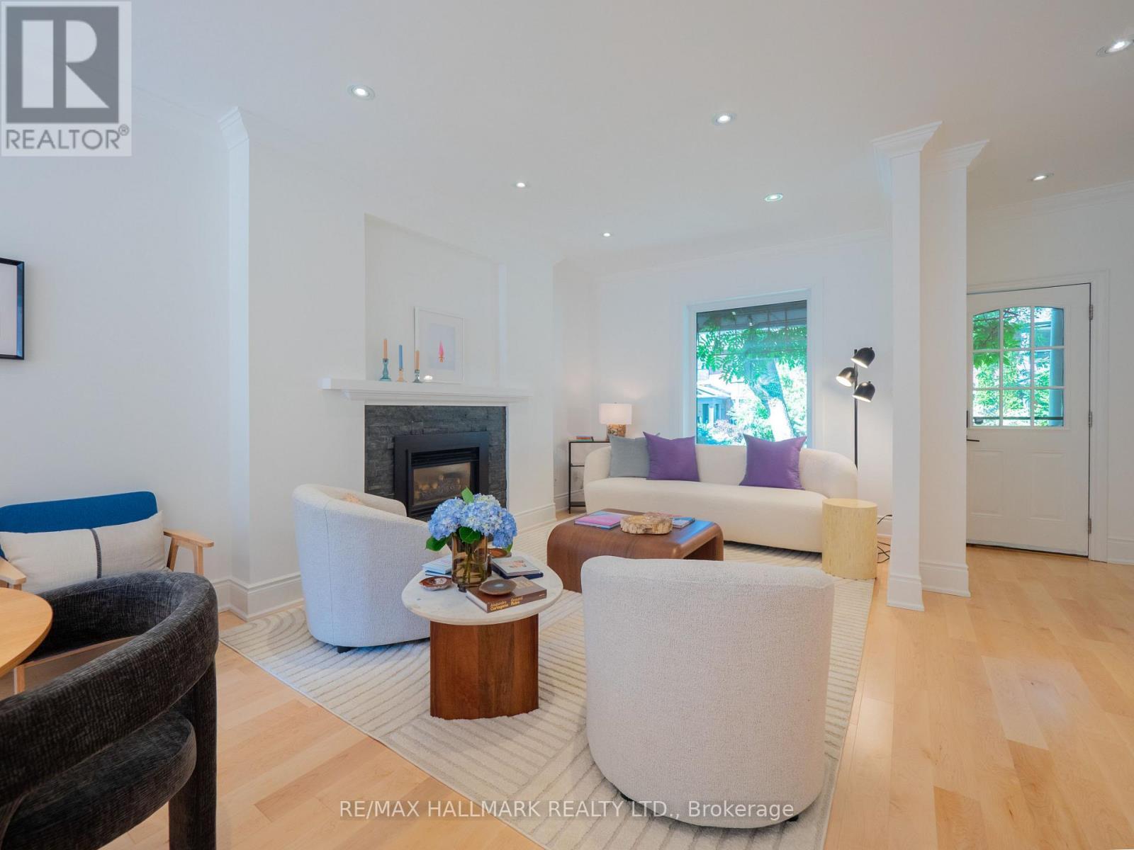65 Hampton Avenue, Toronto, ON