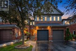 21 SNEDDEN AVENUE Aurora, ON L4G 7J6