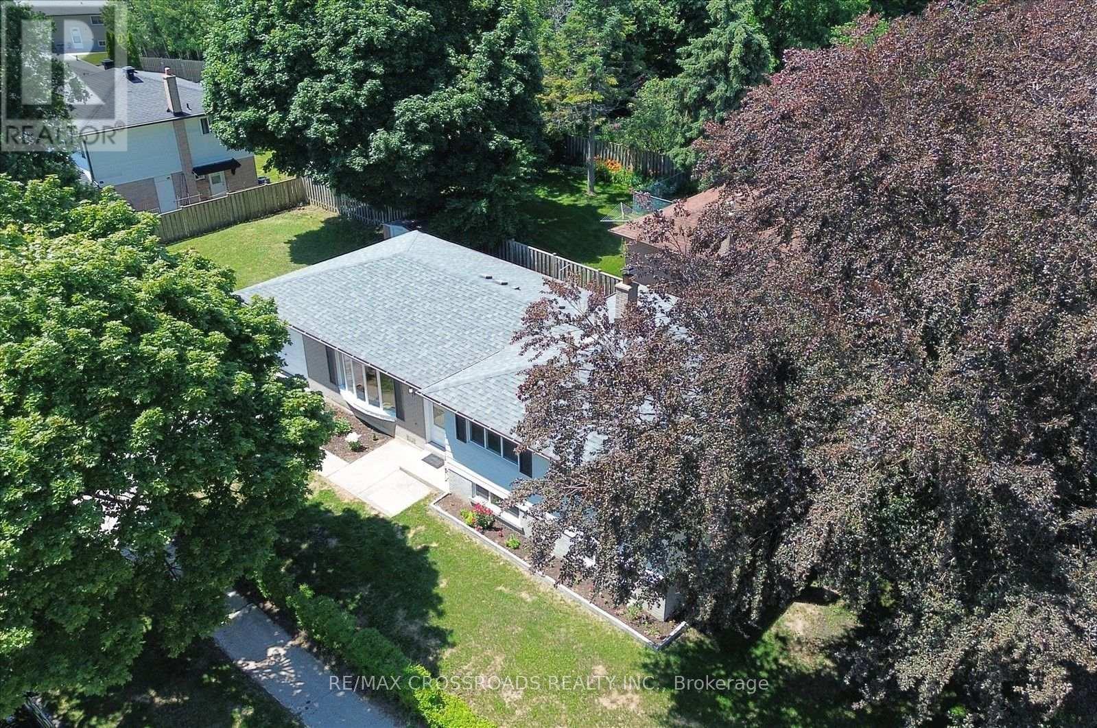 10 Gillbank Crescent S, Toronto, ON - Outdoor
