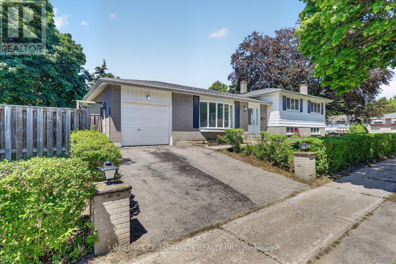 10 Gillbank Crescent S, Toronto, ON - Outdoor