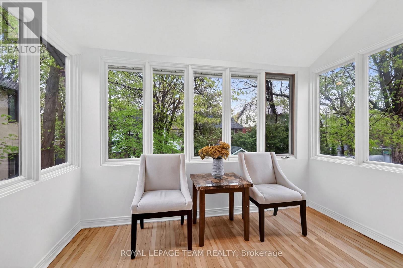 131 Acacia Avenue, Ottawa, ON