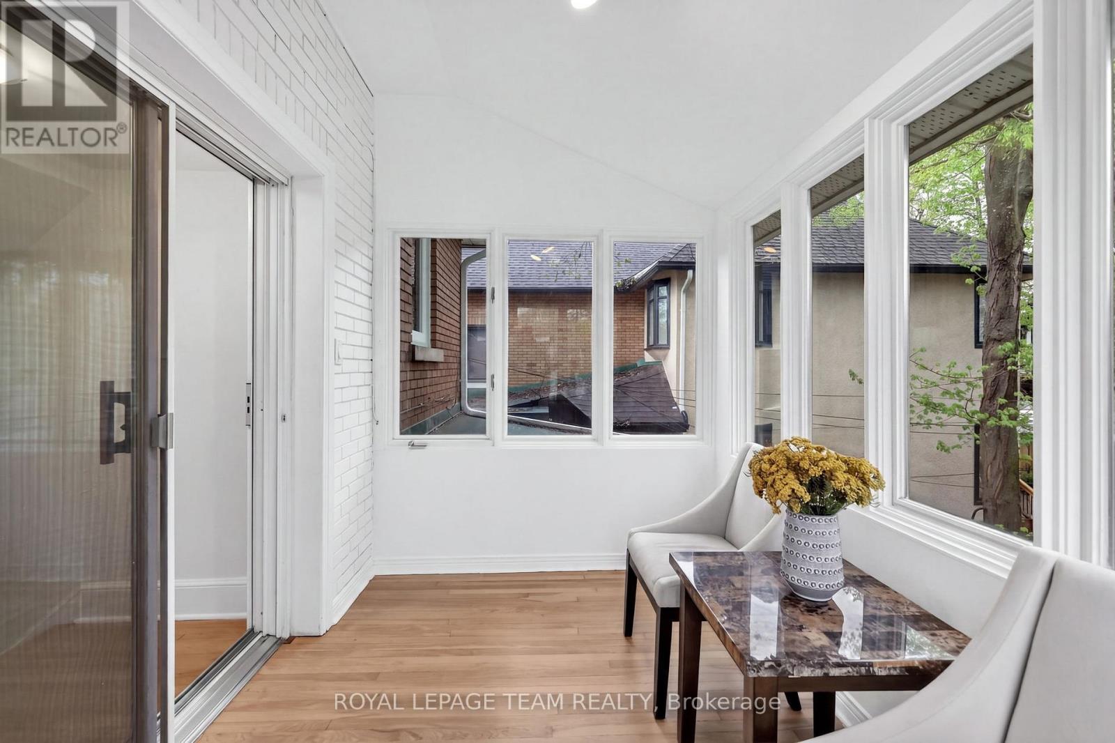131 Acacia Avenue, Ottawa, ON