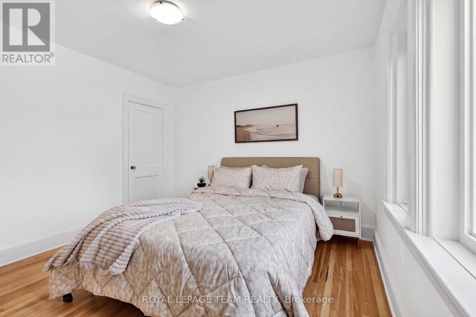 131 Acacia Avenue, Ottawa, ON