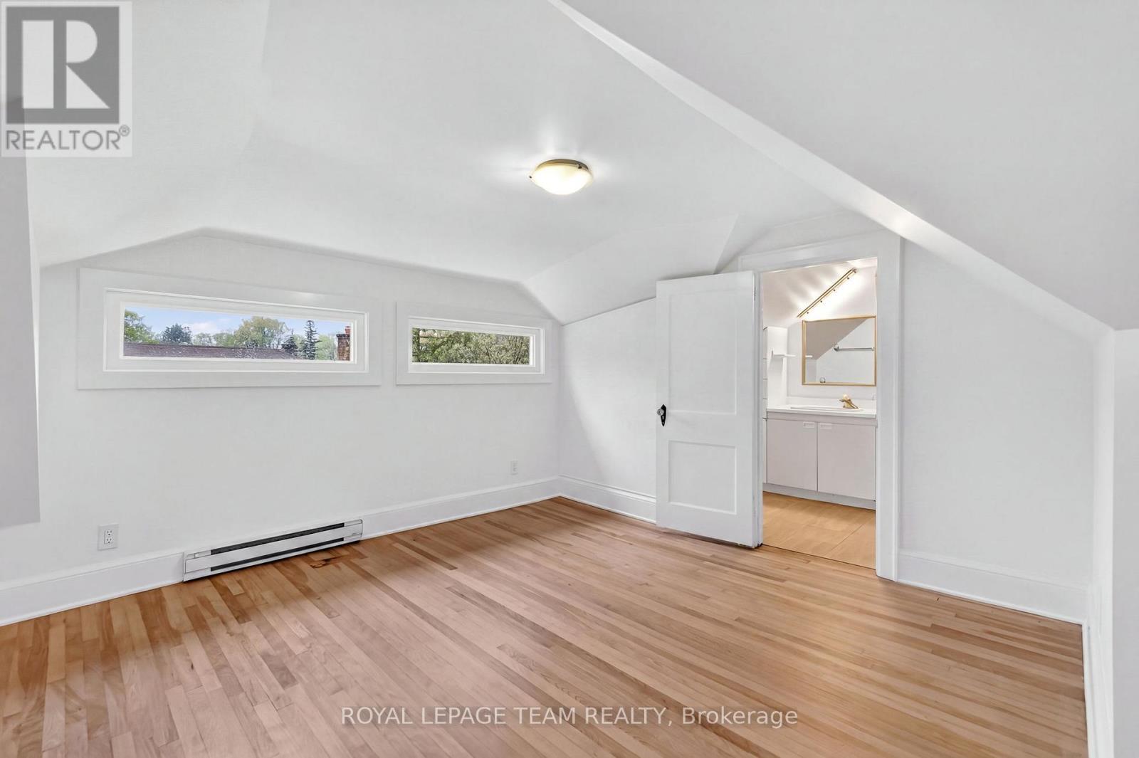 131 Acacia Avenue, Ottawa, ON