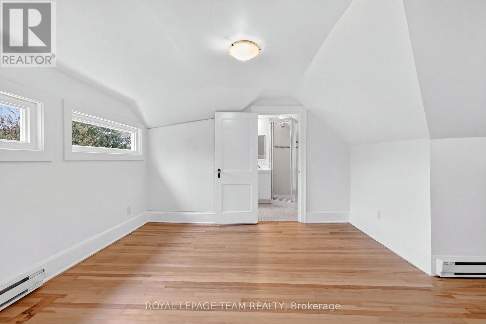 131 Acacia Avenue, Ottawa, ON