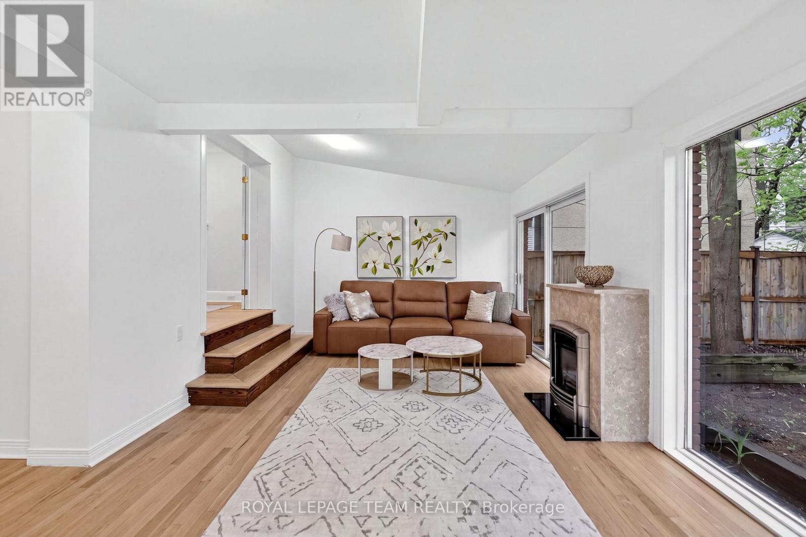 131 Acacia Avenue, Ottawa, ON