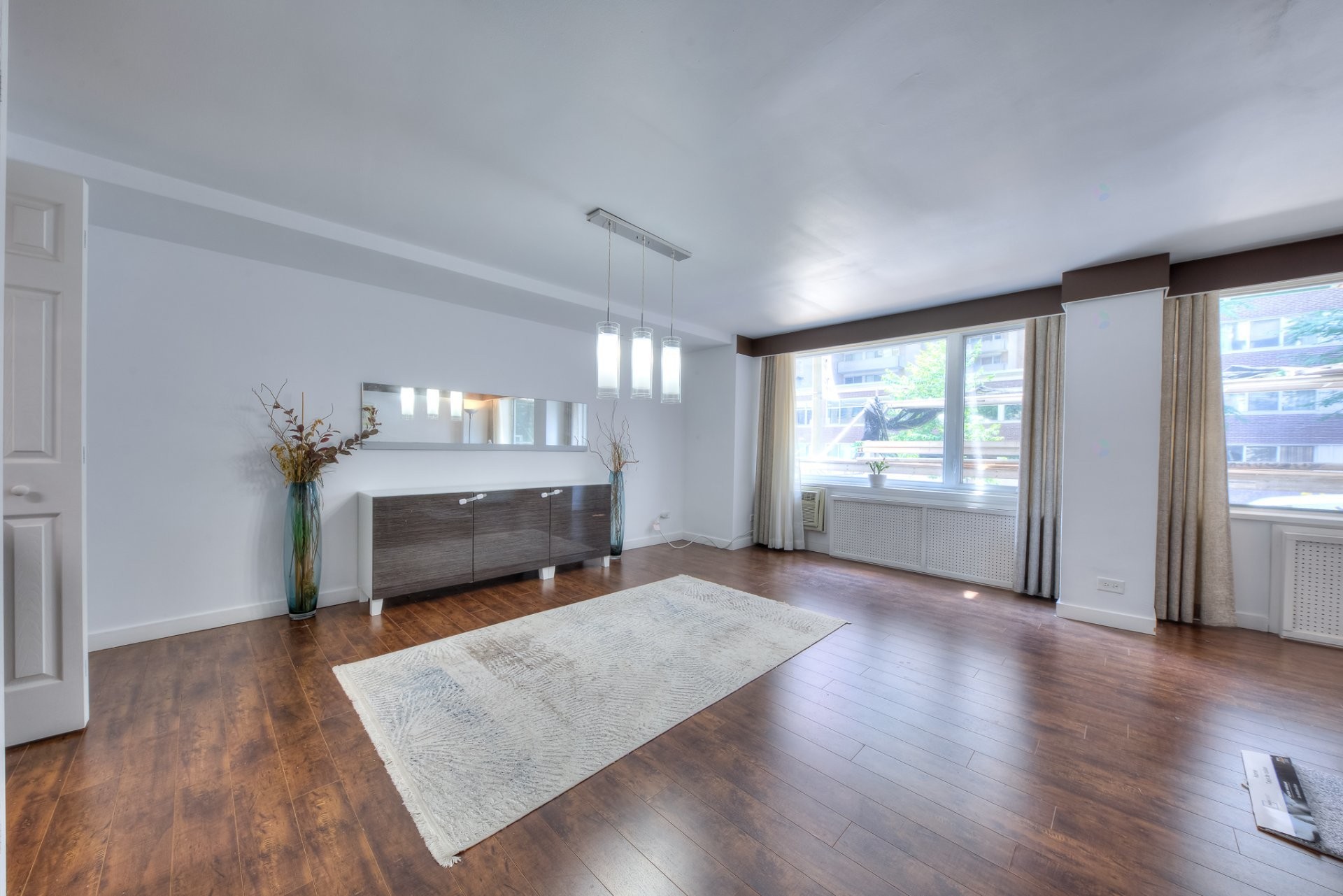 Salon - 101-3445 Rue Drummond, Montréal (Ville-Marie), QC - Indoor Photo Showing Living Room