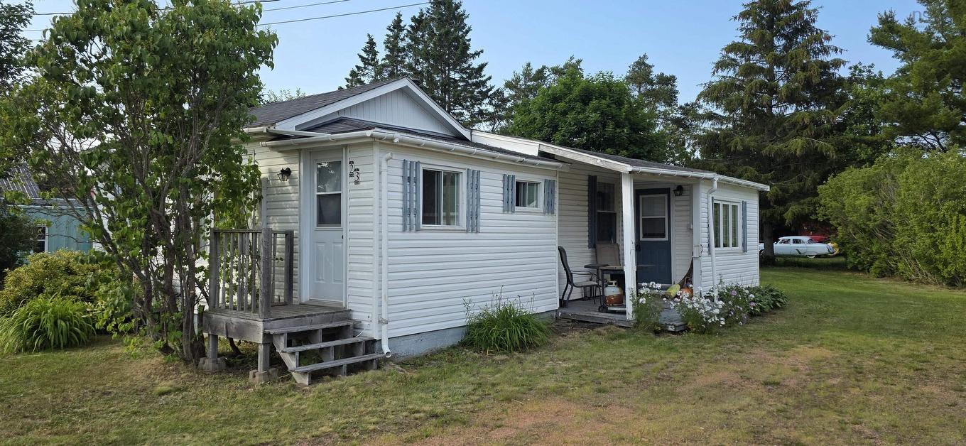 23 Board Landing Road, Parrsboro, NS