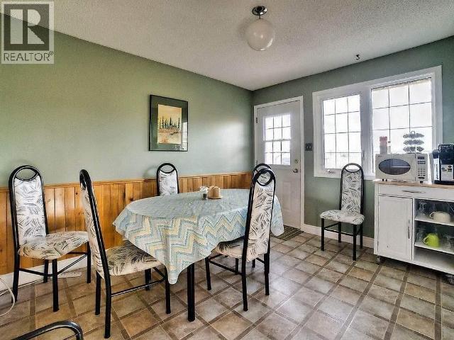 148 & 150 Dawson Drive, Faro, YT