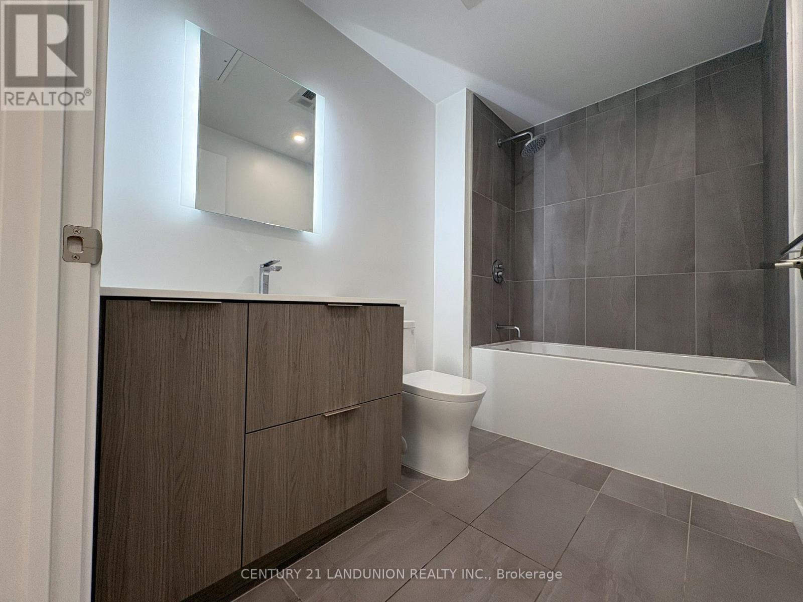 1106 - 185 Alberta Ave E, Toronto, ON