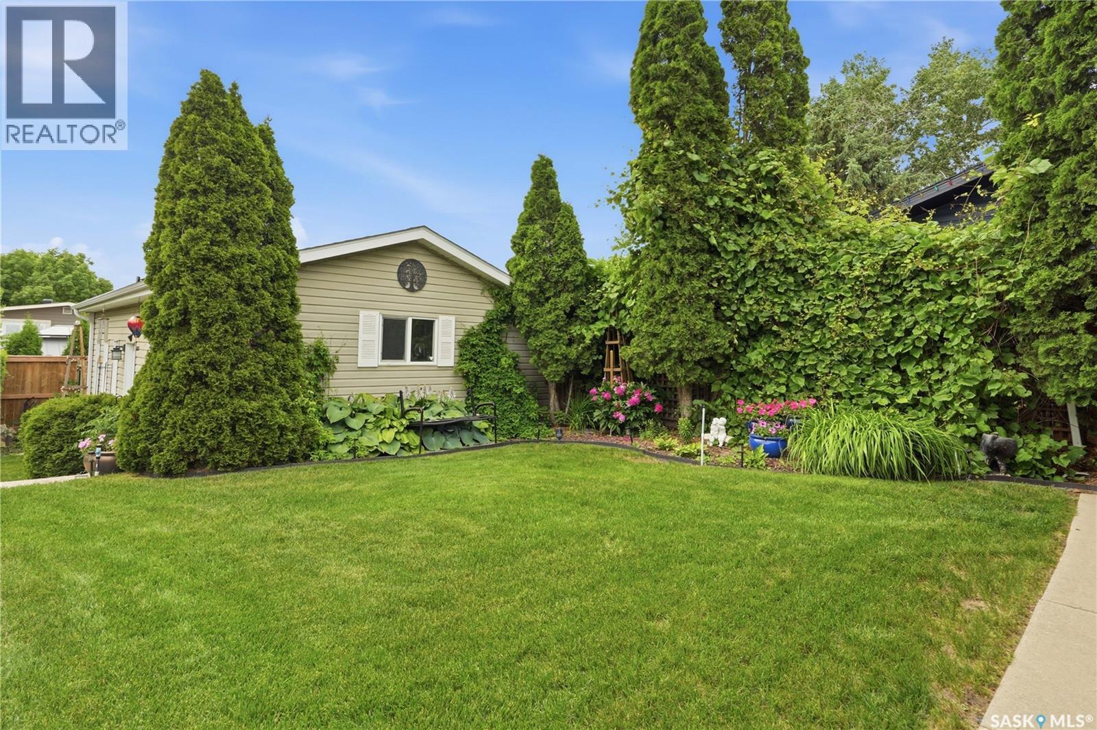 88 Sparling Crescent, Saskatoon, SK