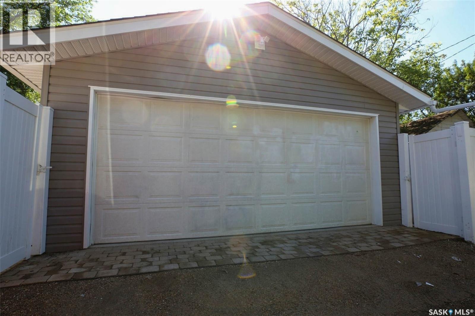 2122 Wascana Street, Regina, SK