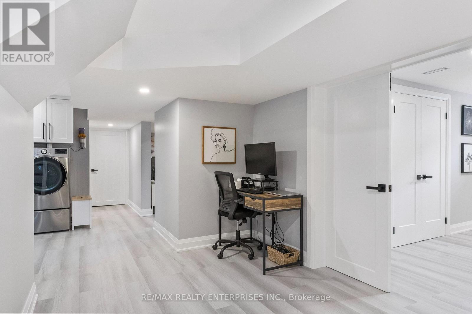 1829 Barsuda Drive, Mississauga, ON - Indoor Photo Showing Laundry Room