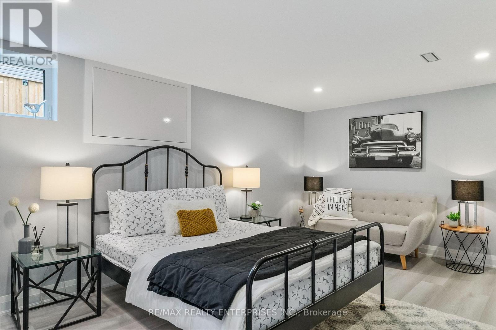 1829 Barsuda Drive, Mississauga, ON - Indoor Photo Showing Bedroom